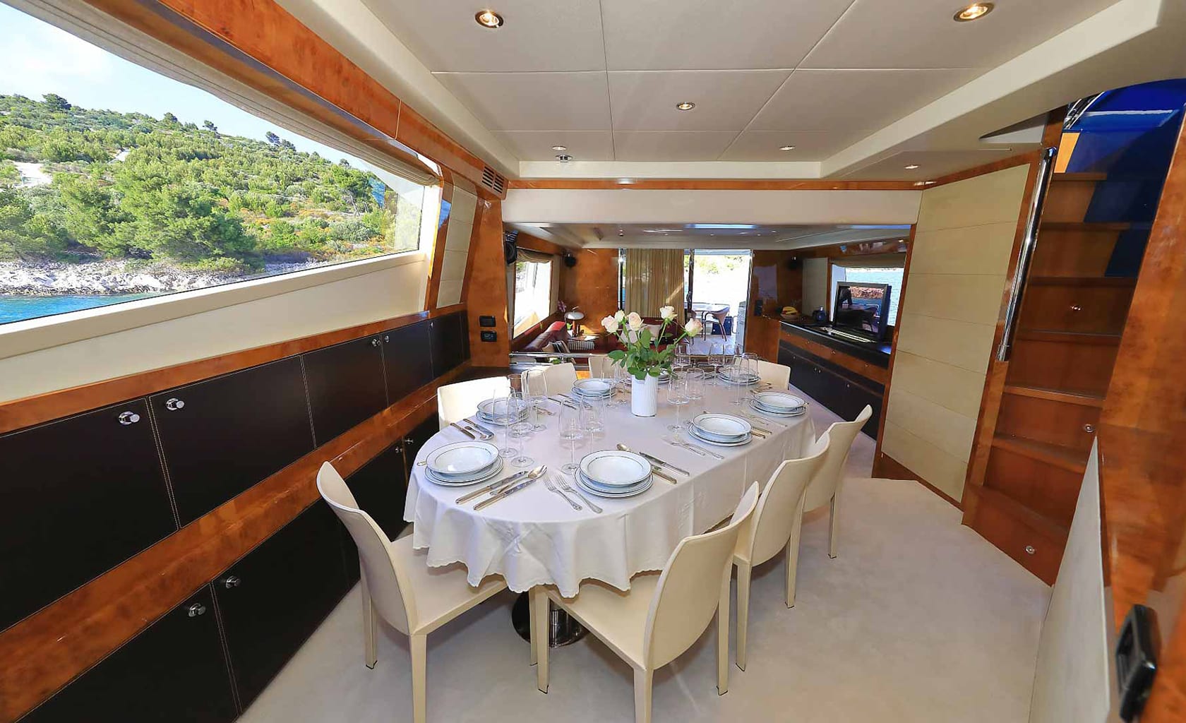 888 Dining area in Saloon