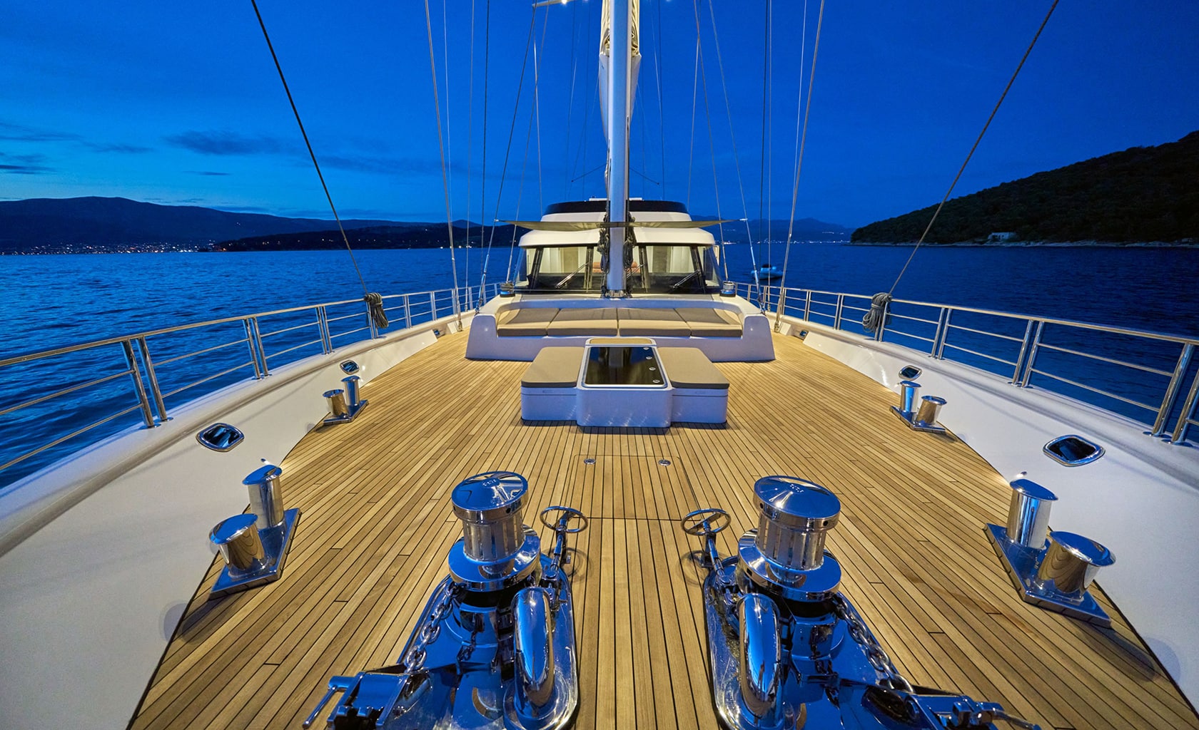 ACAPELLA Bow deck
