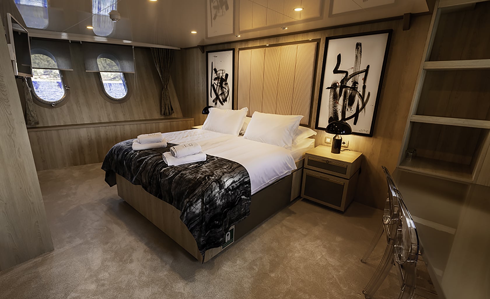 AGAPE ROSE VIP cabin