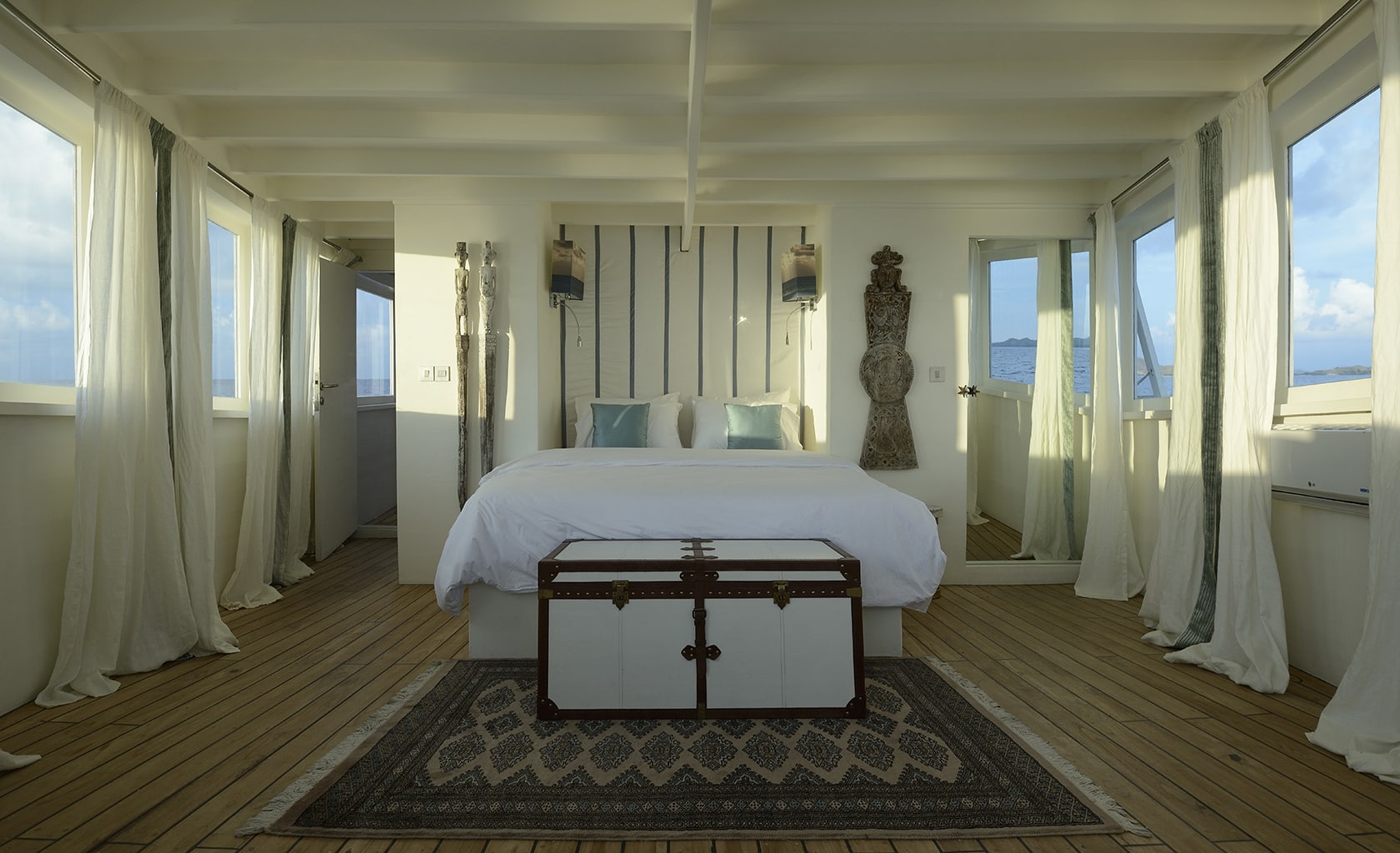 ALEXA Master cabin