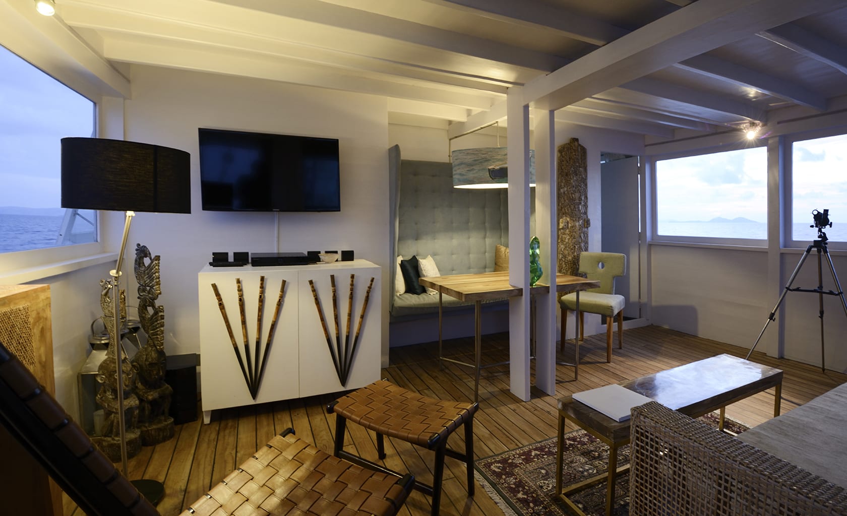 ALEXA Saloon