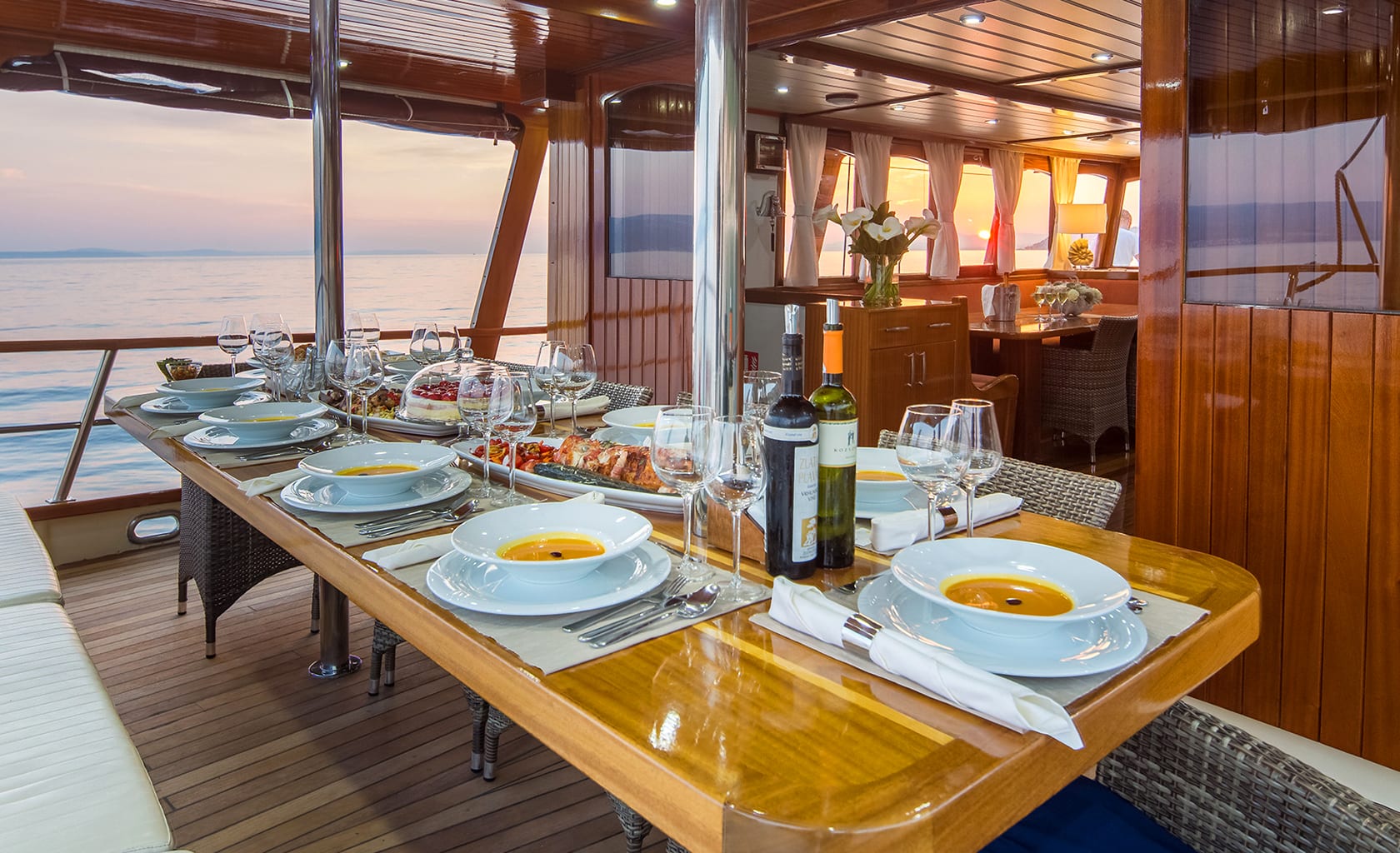 ALTAIR Dining area on Aft deck