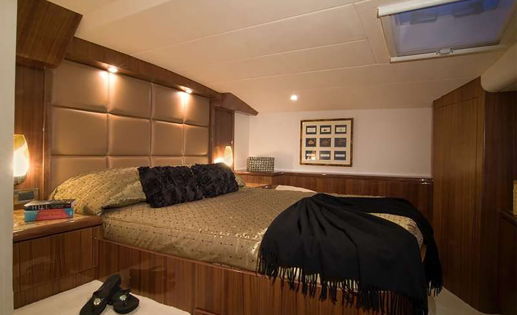BLUE HORIZON Double cabin