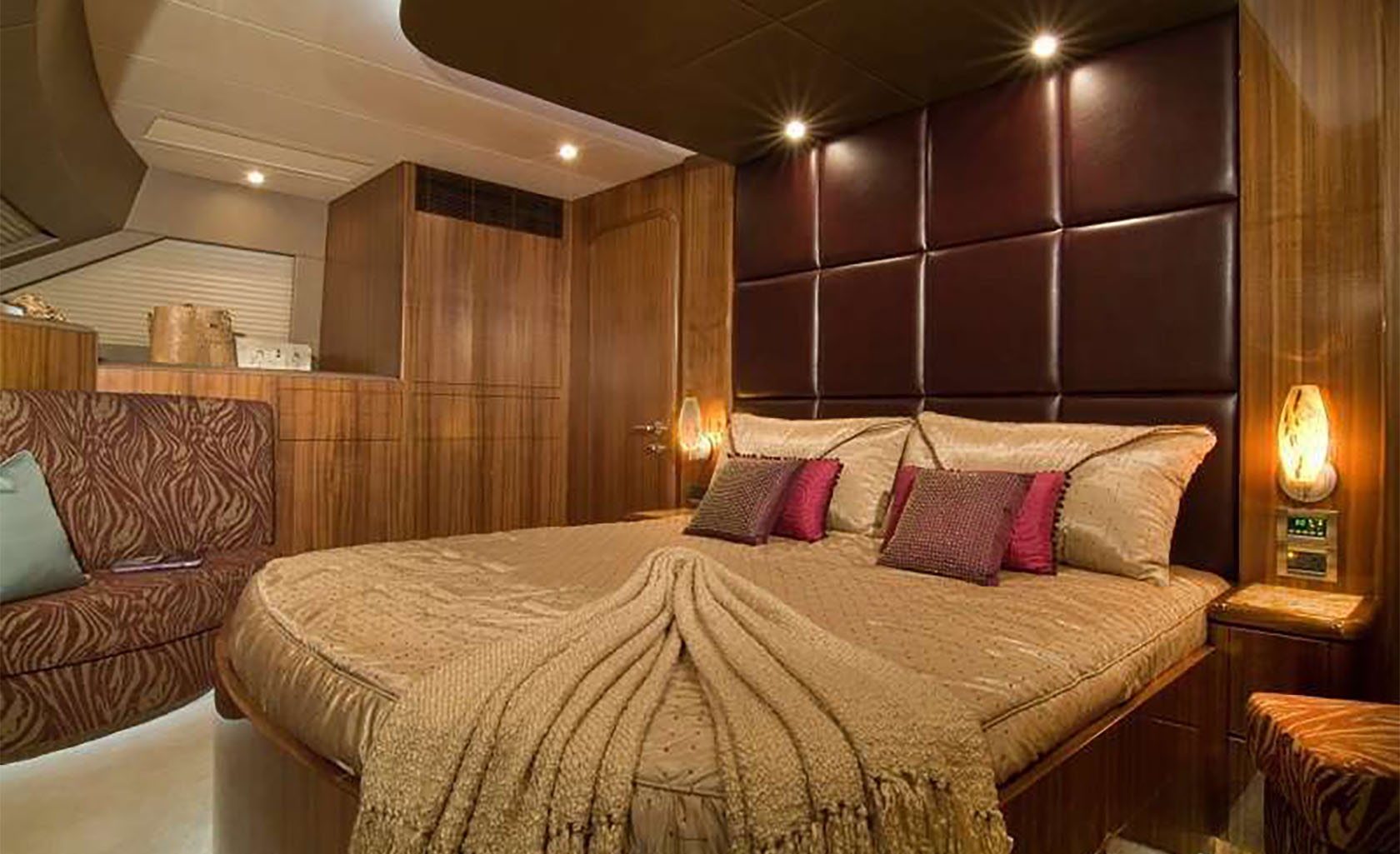 BLUE HORIZON Double cabin