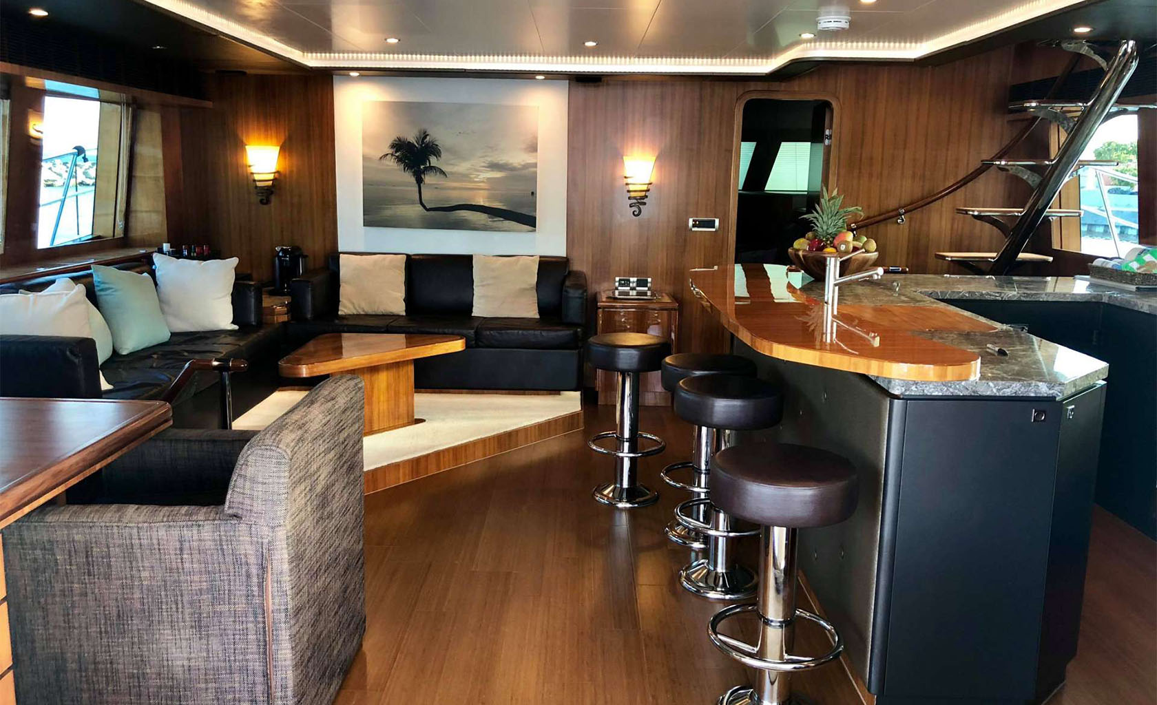 BLUE HORIZON Salon
