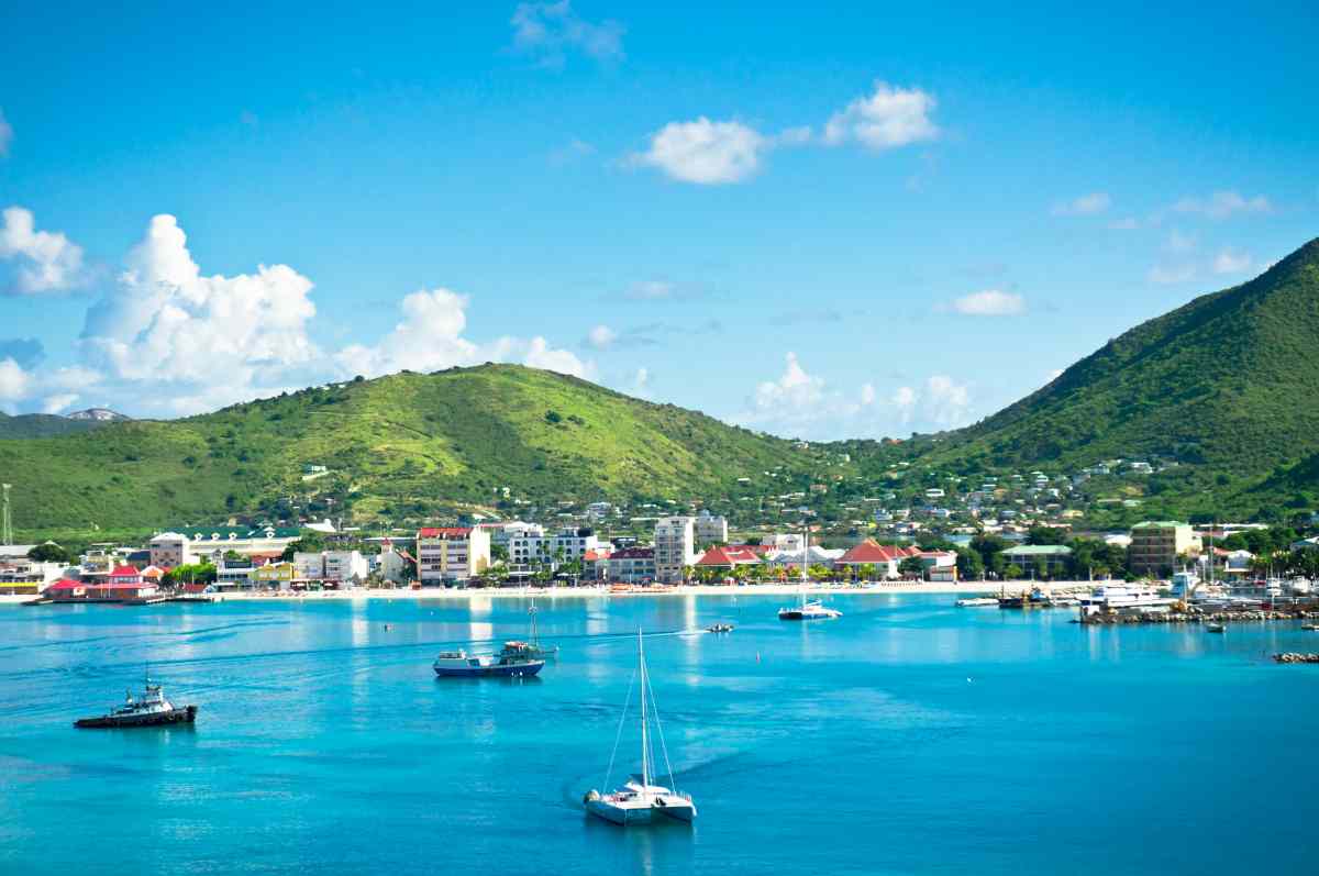 Beautiful-panorama-of-Philipsburg-Saint-Martin-Caribbean