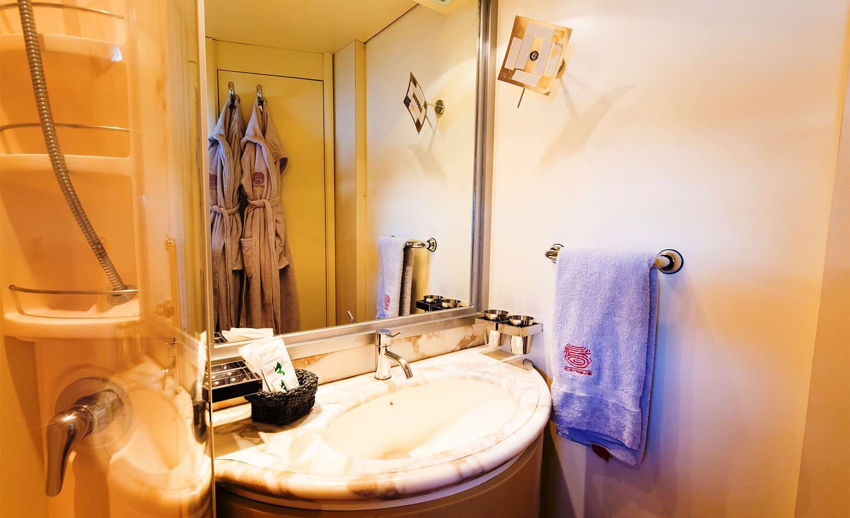 CINQUE Bathroom