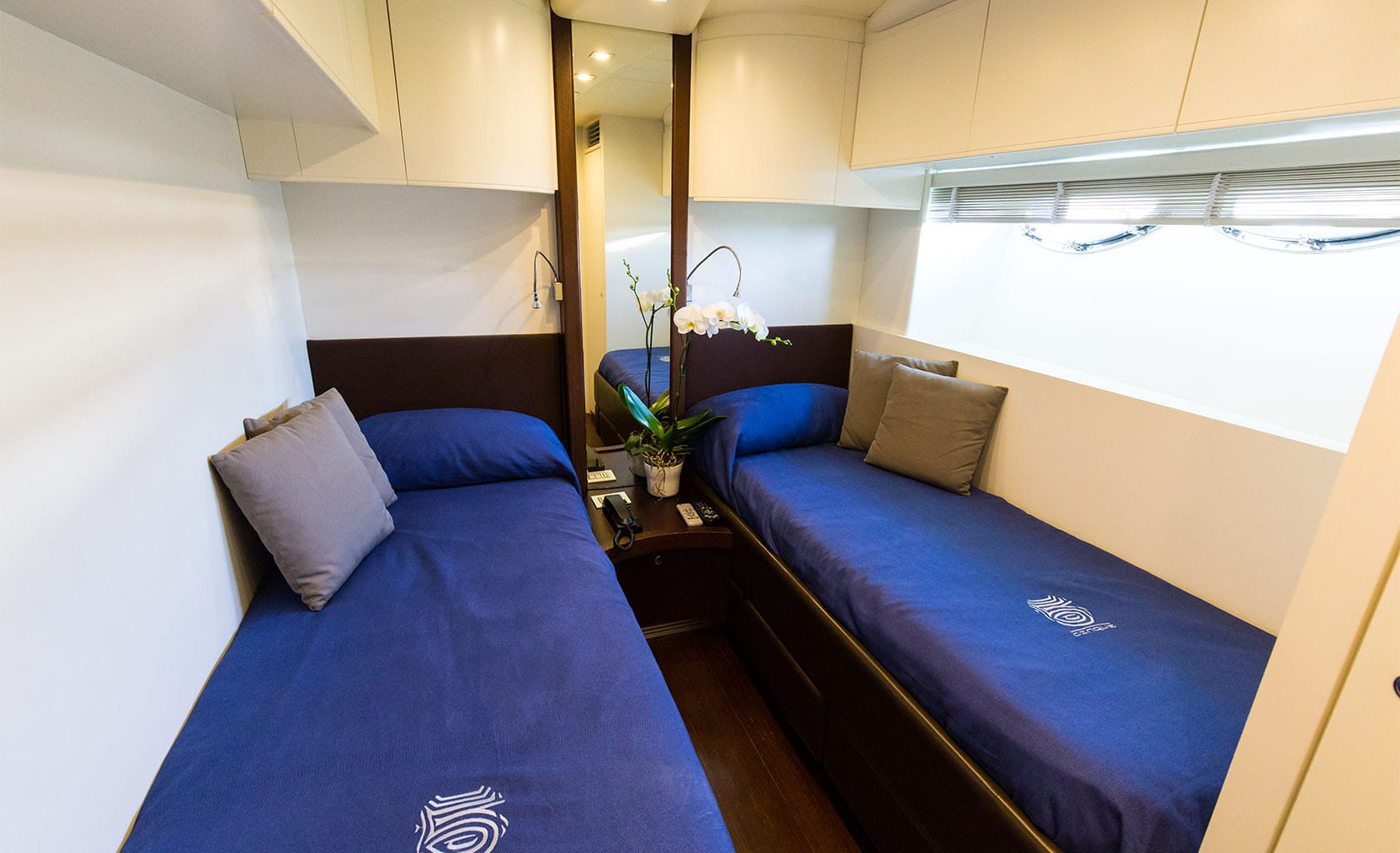 CINQUE Twin cabin