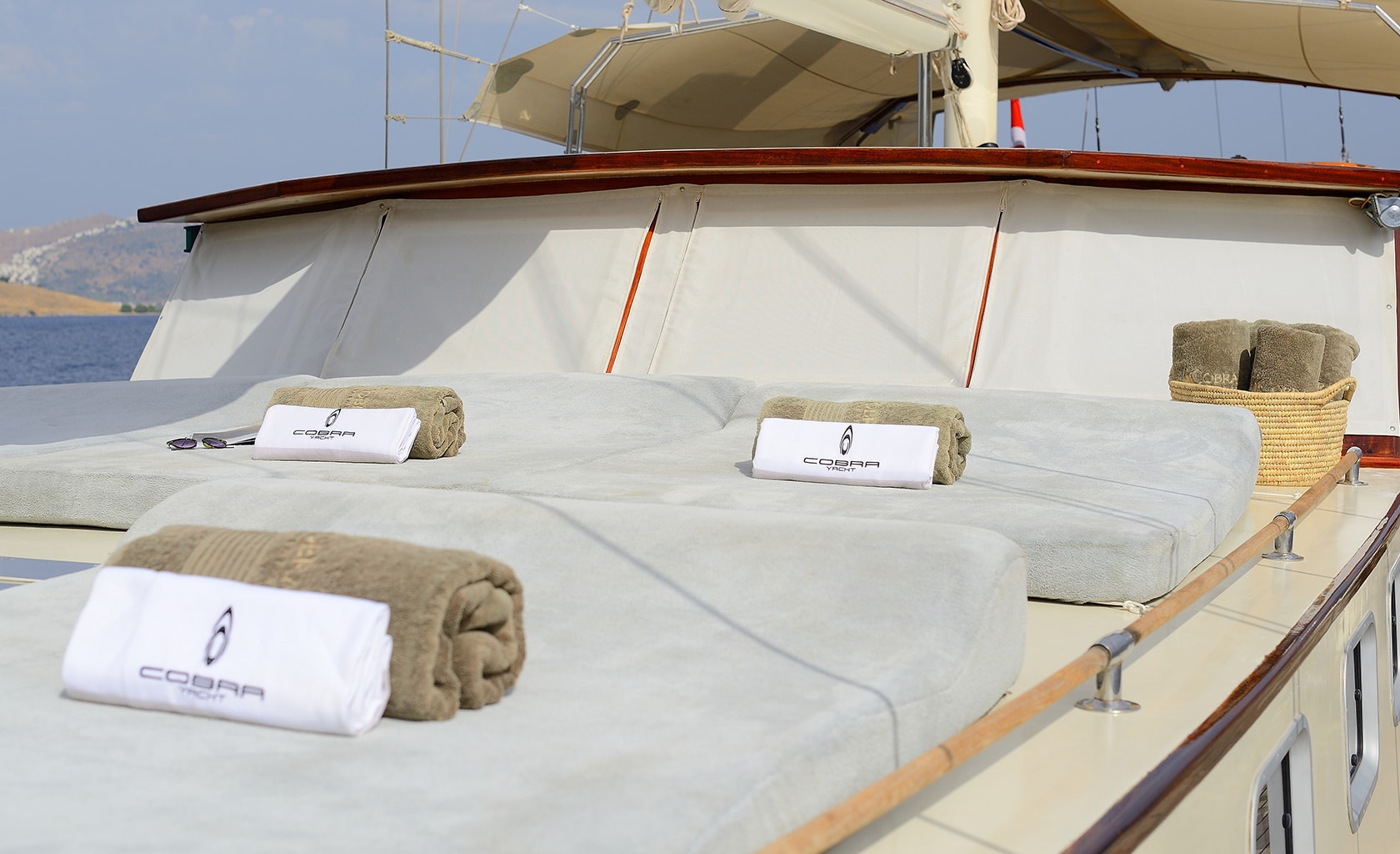 COBRA III Sun deck