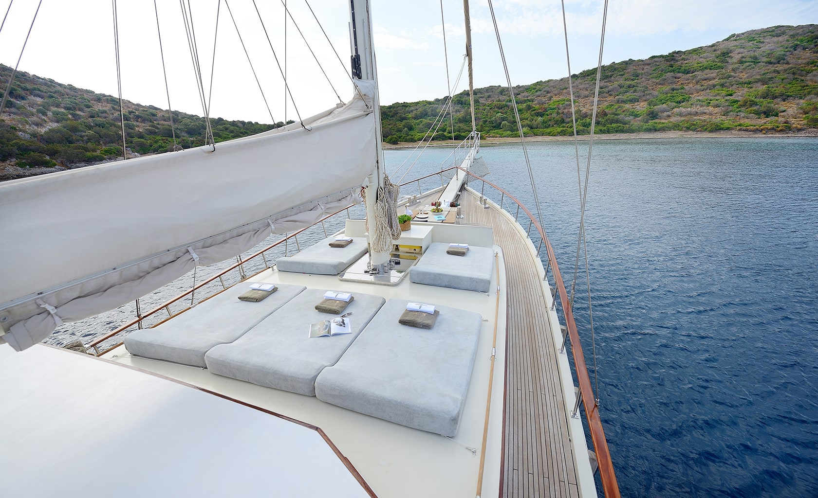 COBRA III Sun deck