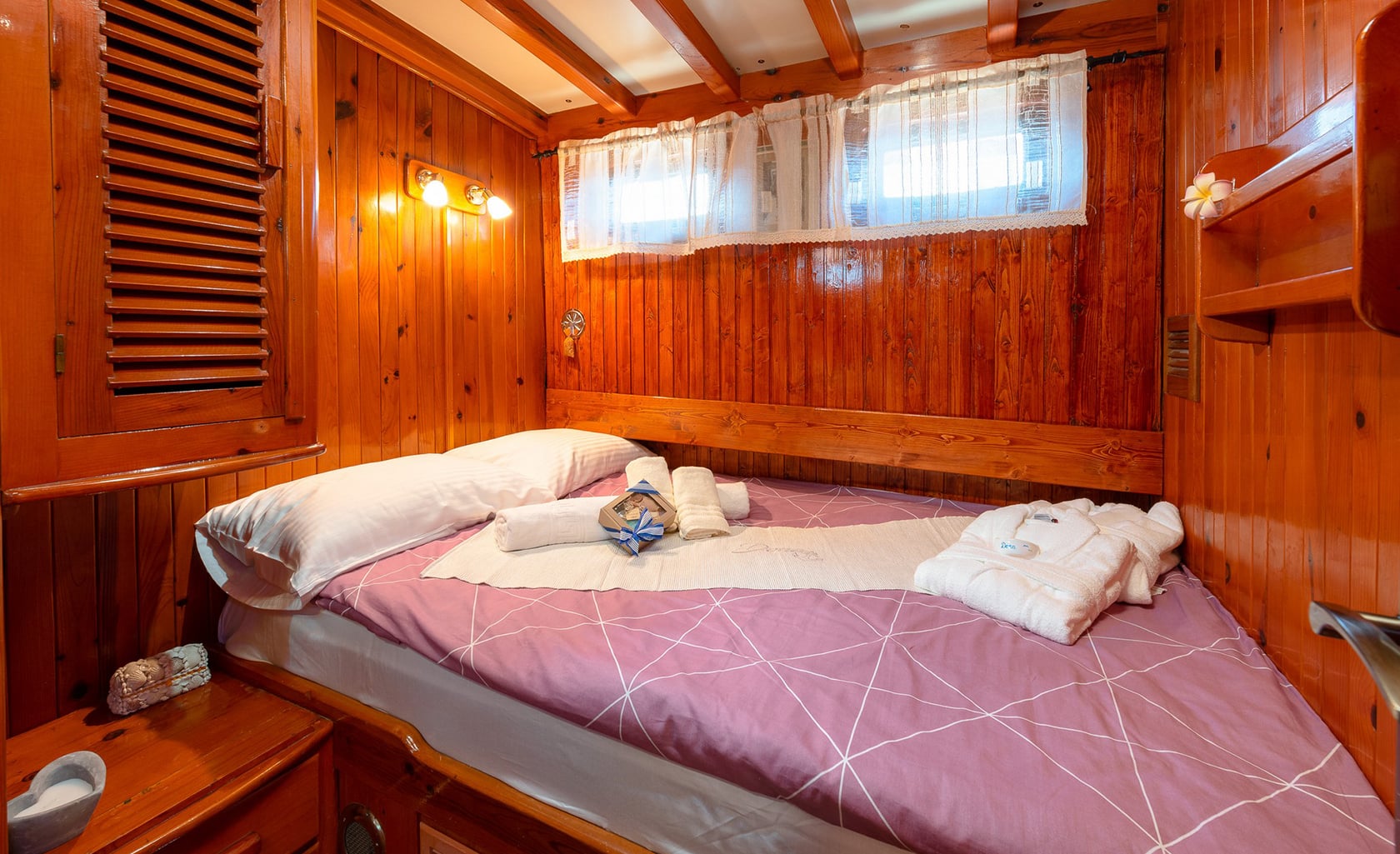 DONA Double cabin