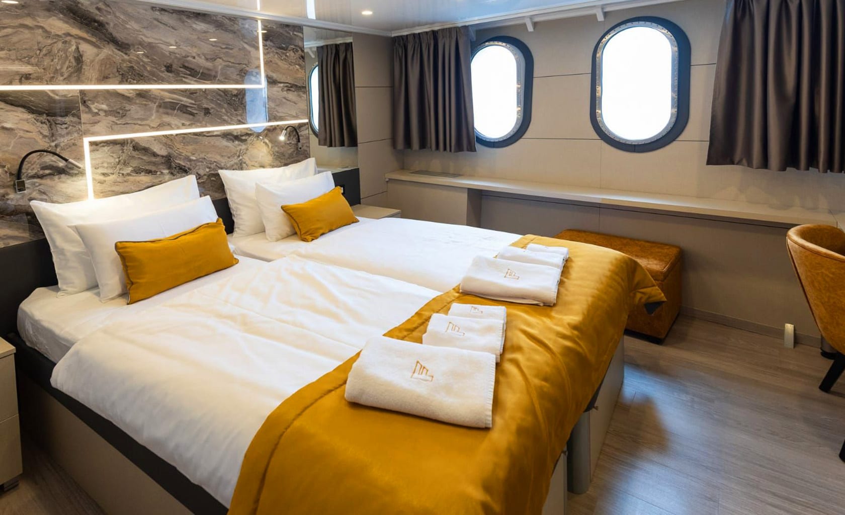 FREEDOM Double cabin