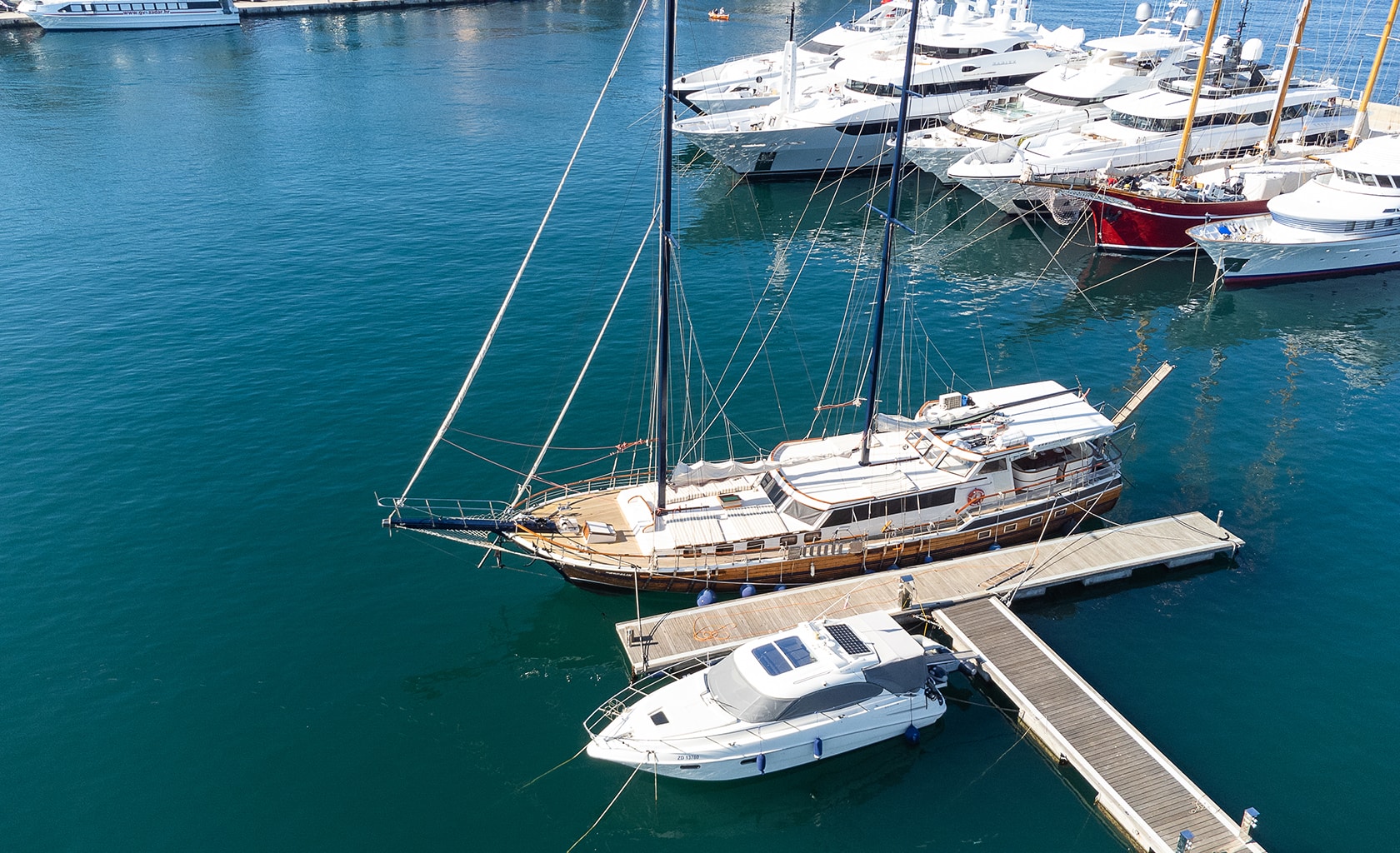 GARDELIN In port