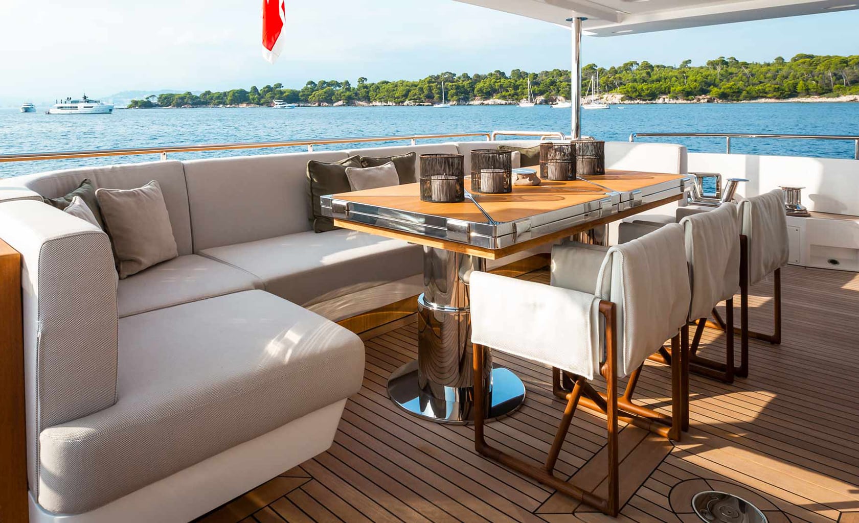 HEED Aft deck