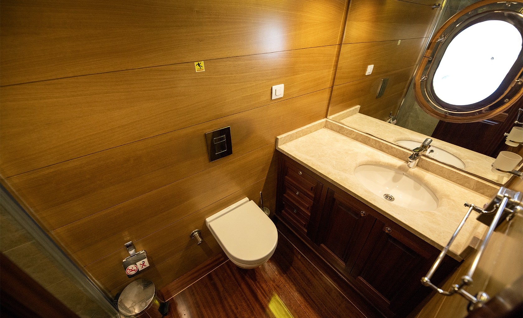KAYHAN 4 Bathroom