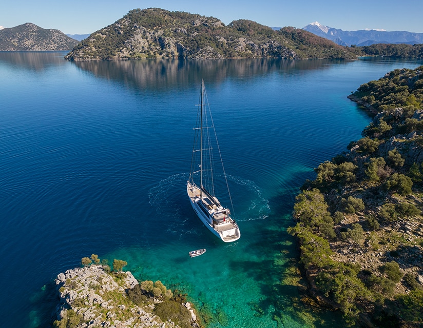 LONG ISLAND Anchored