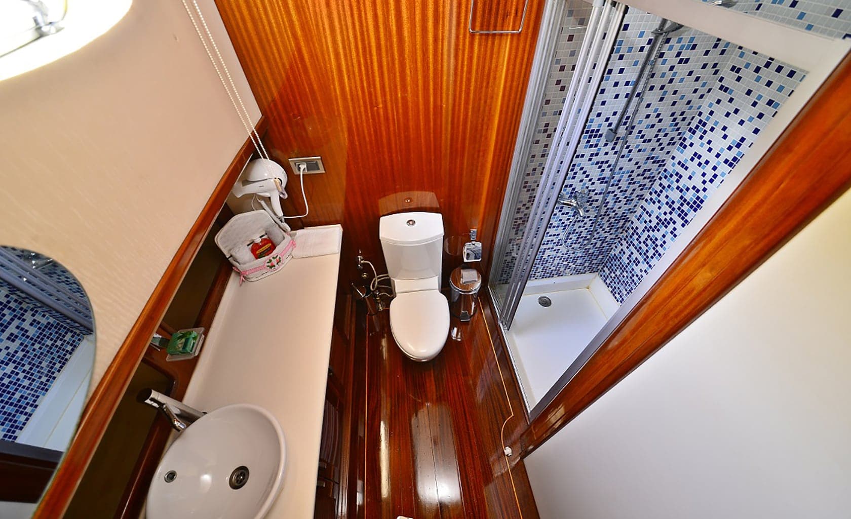 LUCE DEL MARE Bathroom