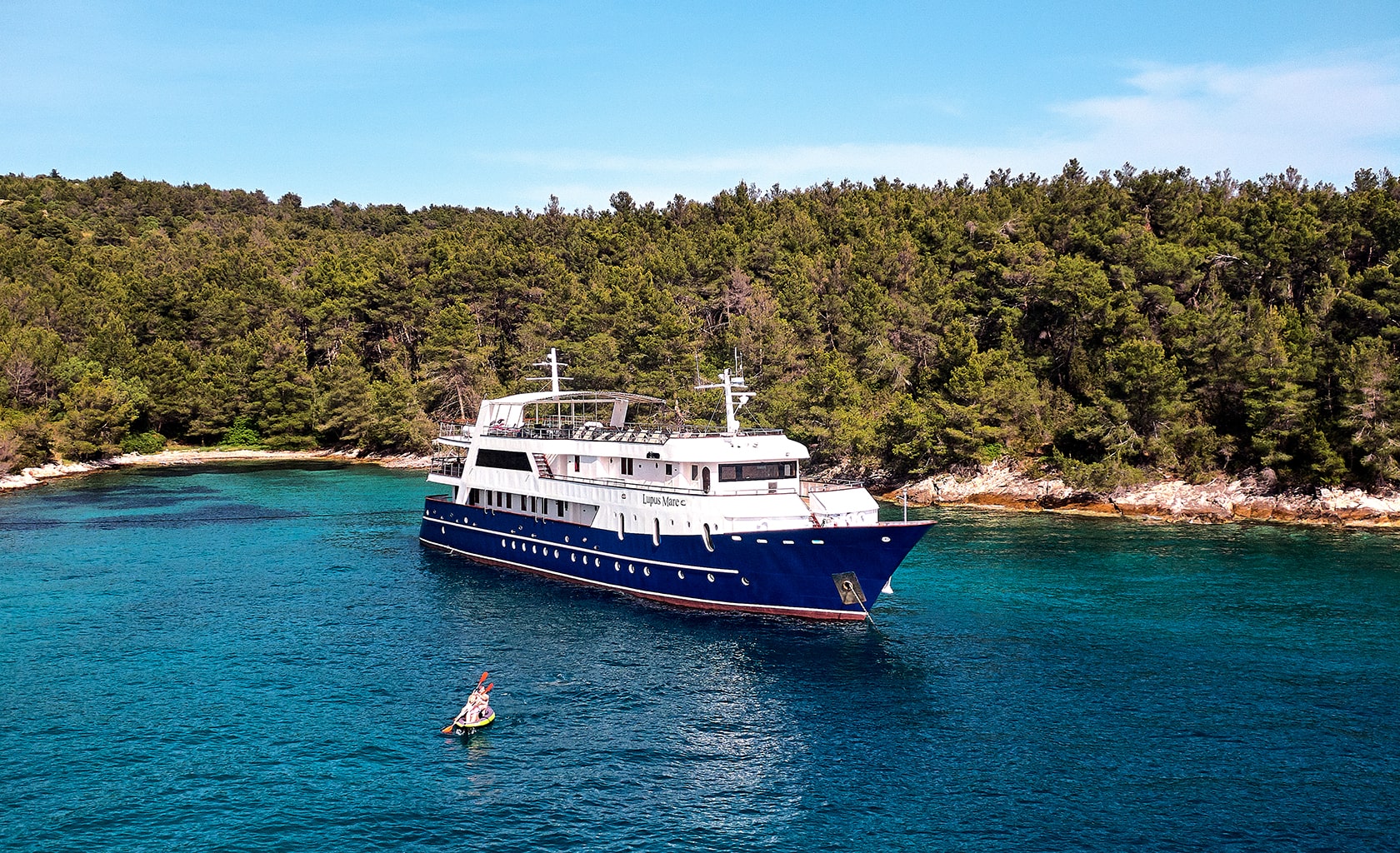 LUPUS MARE Anchored