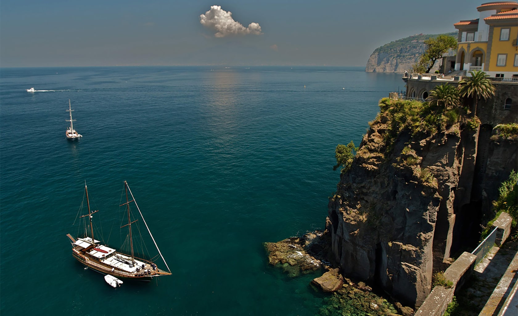 MARIA GIOVANNA Anchored