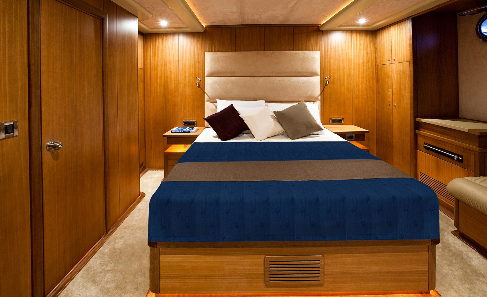 MISS B Double cabin