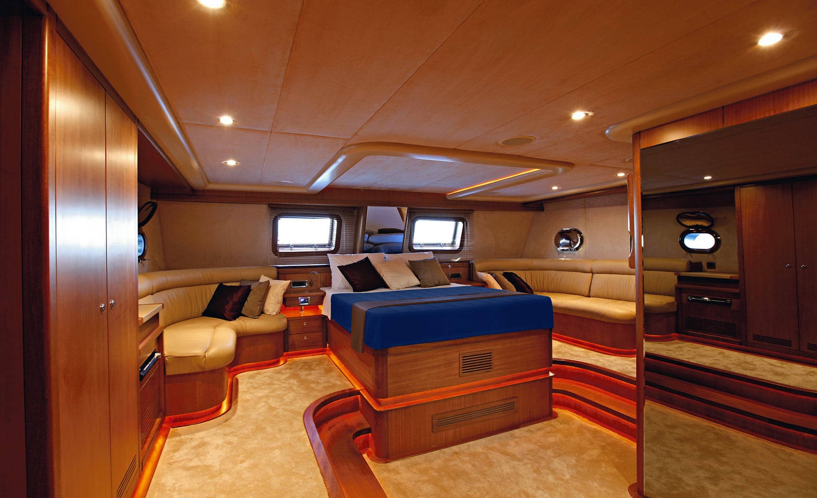 MISS B Master cabin