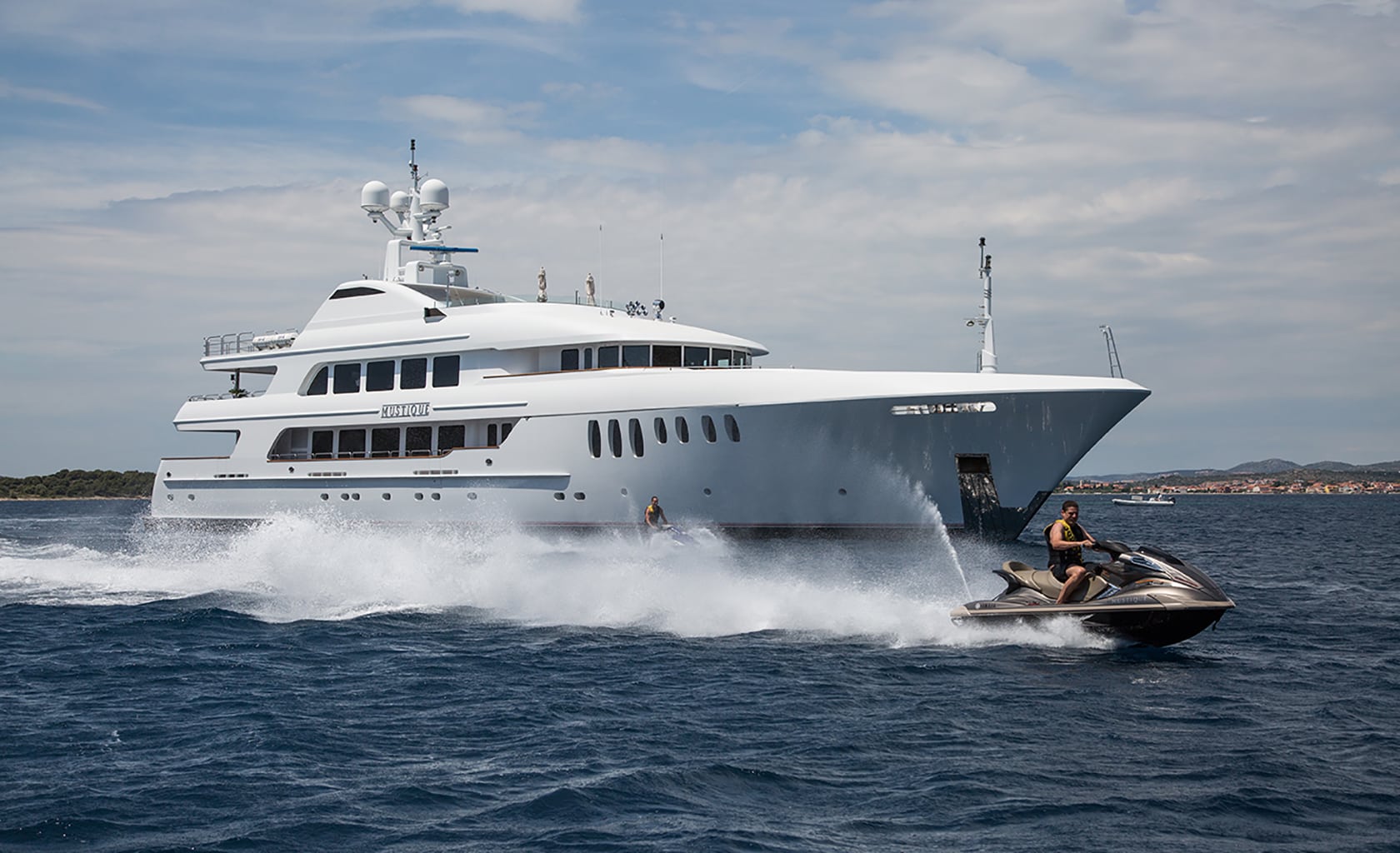 MUSTIQUE Watersports