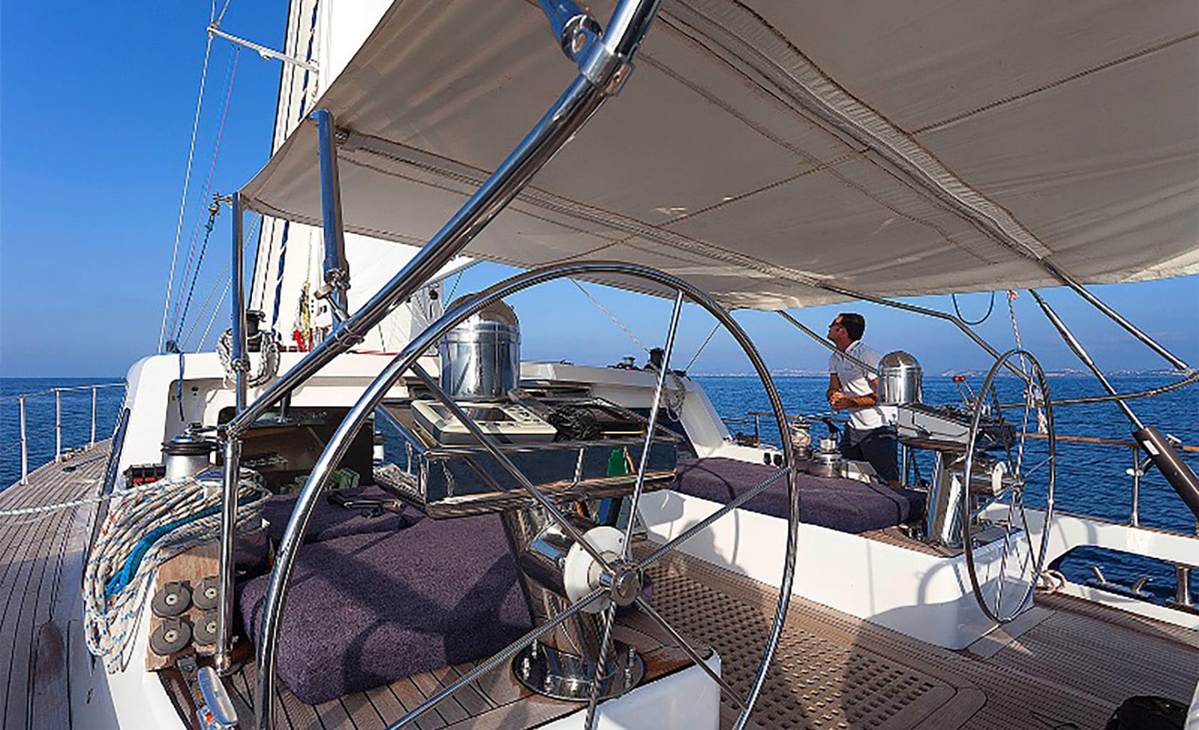 MYOSOTIS Aft deck