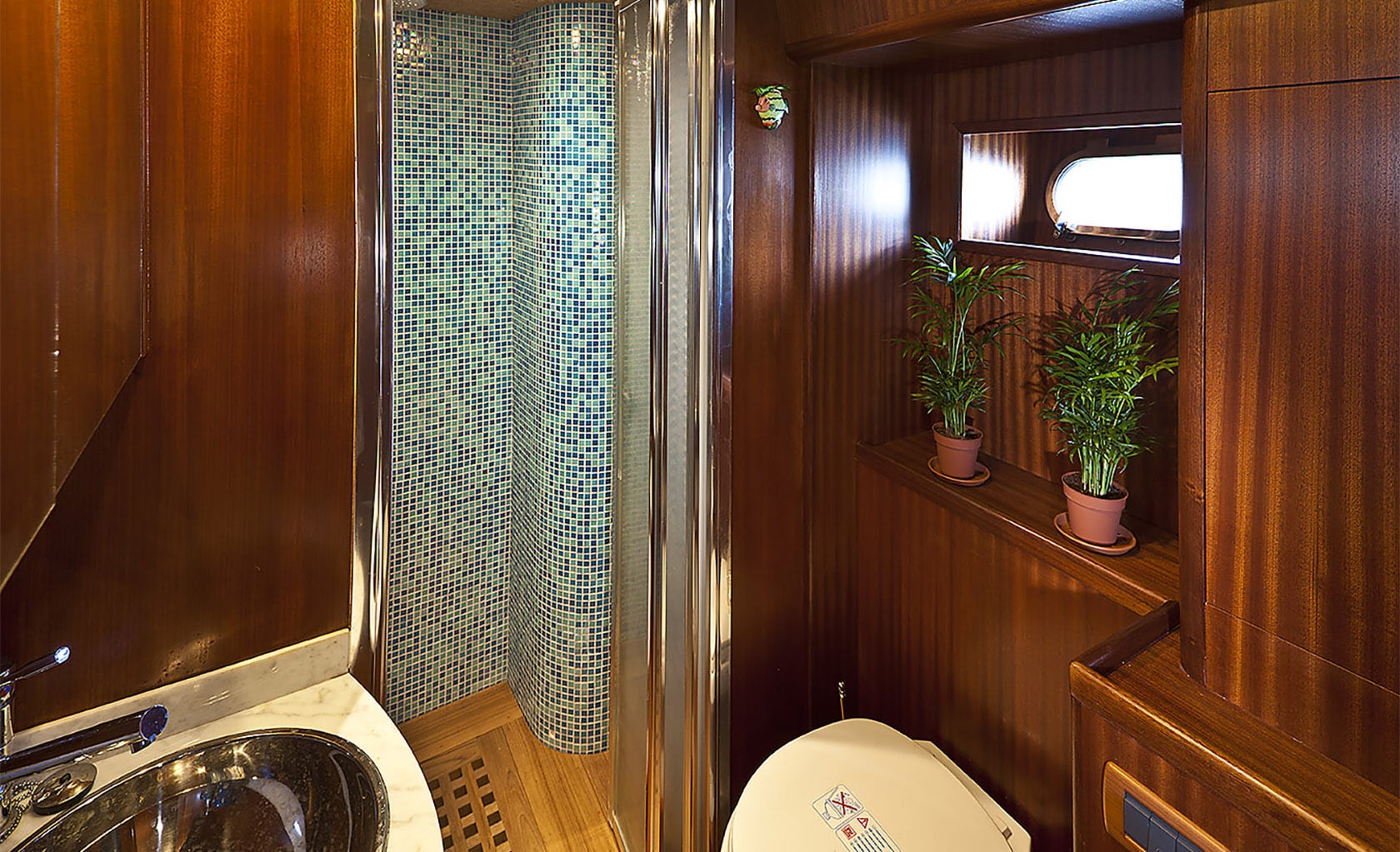 MYOSOTIS Bathroom