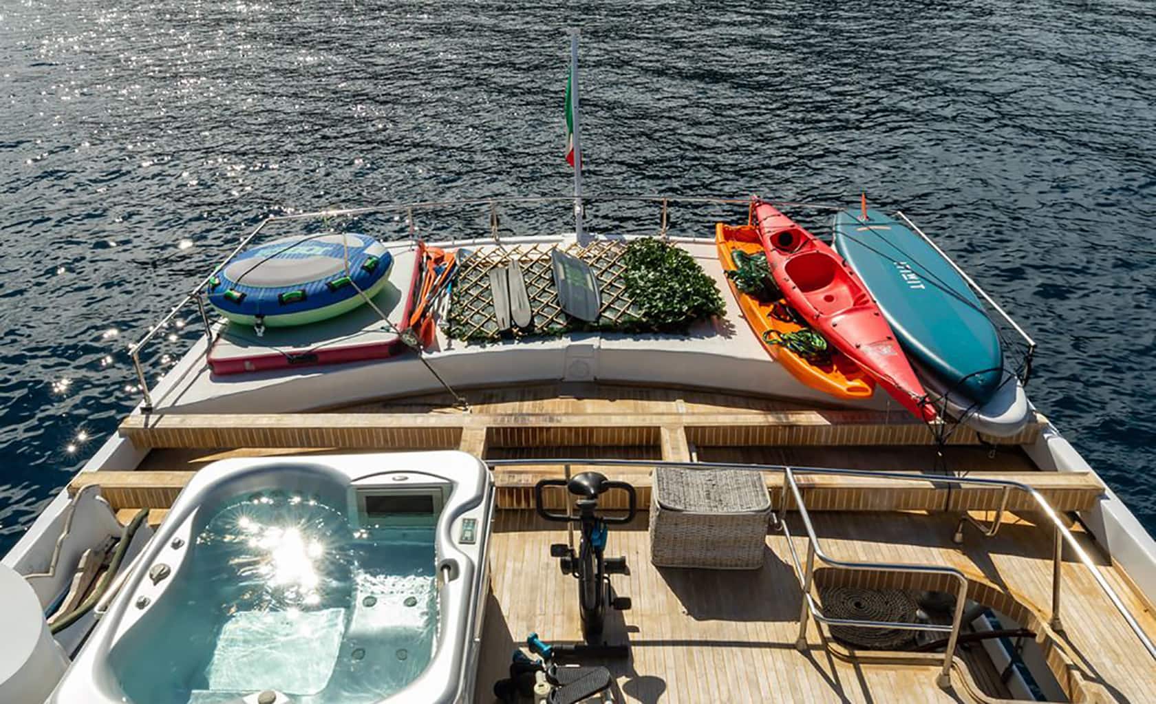NAFISA Jacuzzi and water sports