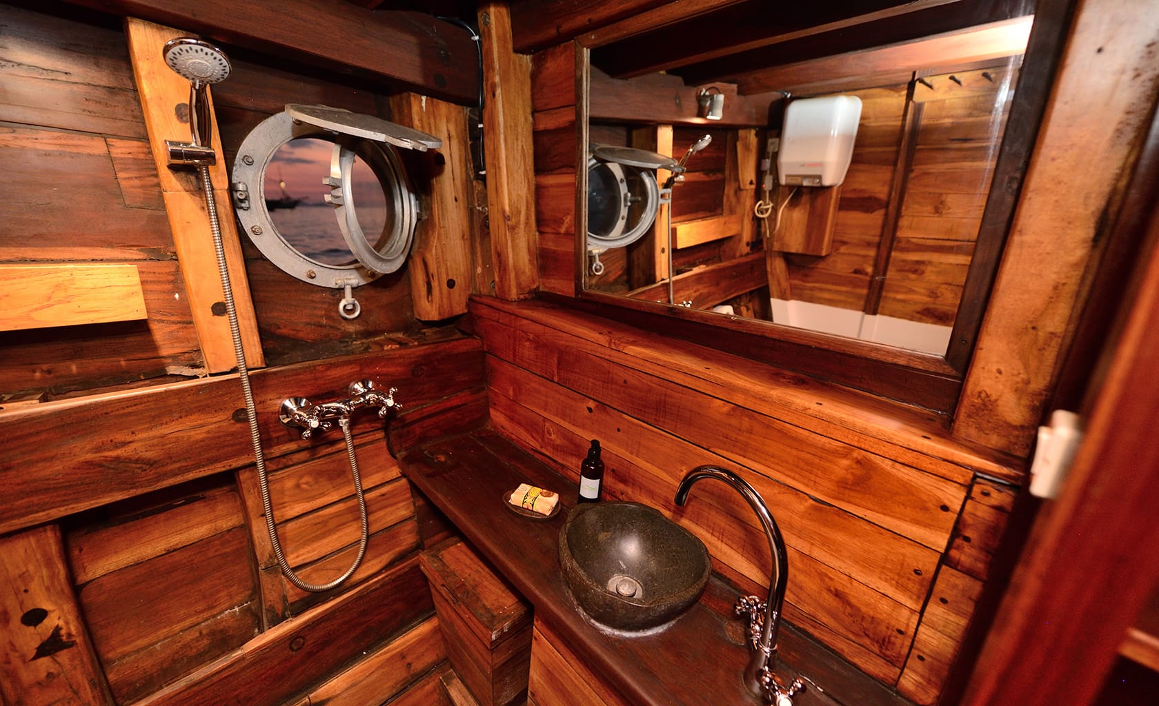 NATARAJA Bathroom