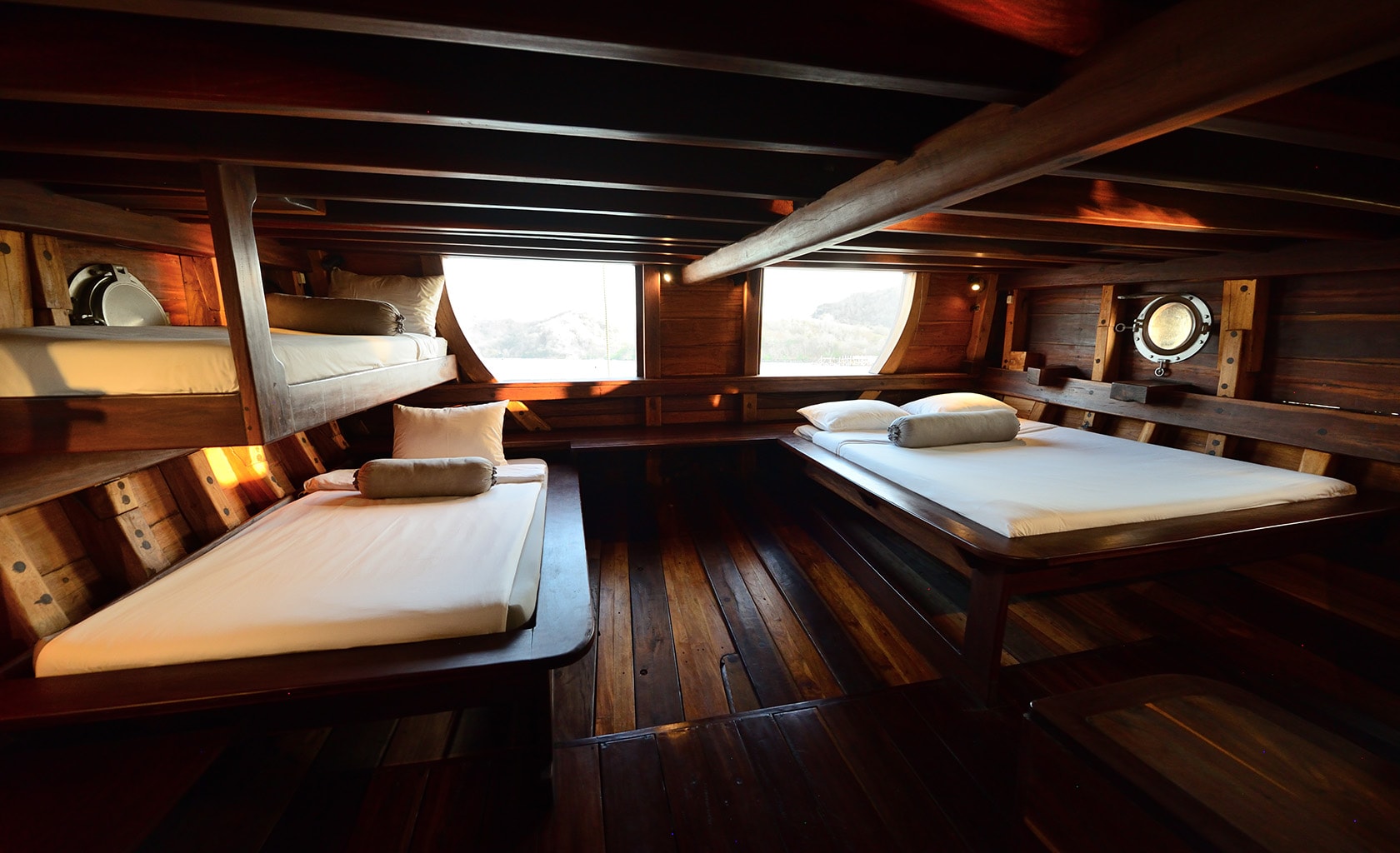 NATARAJA Master cabin