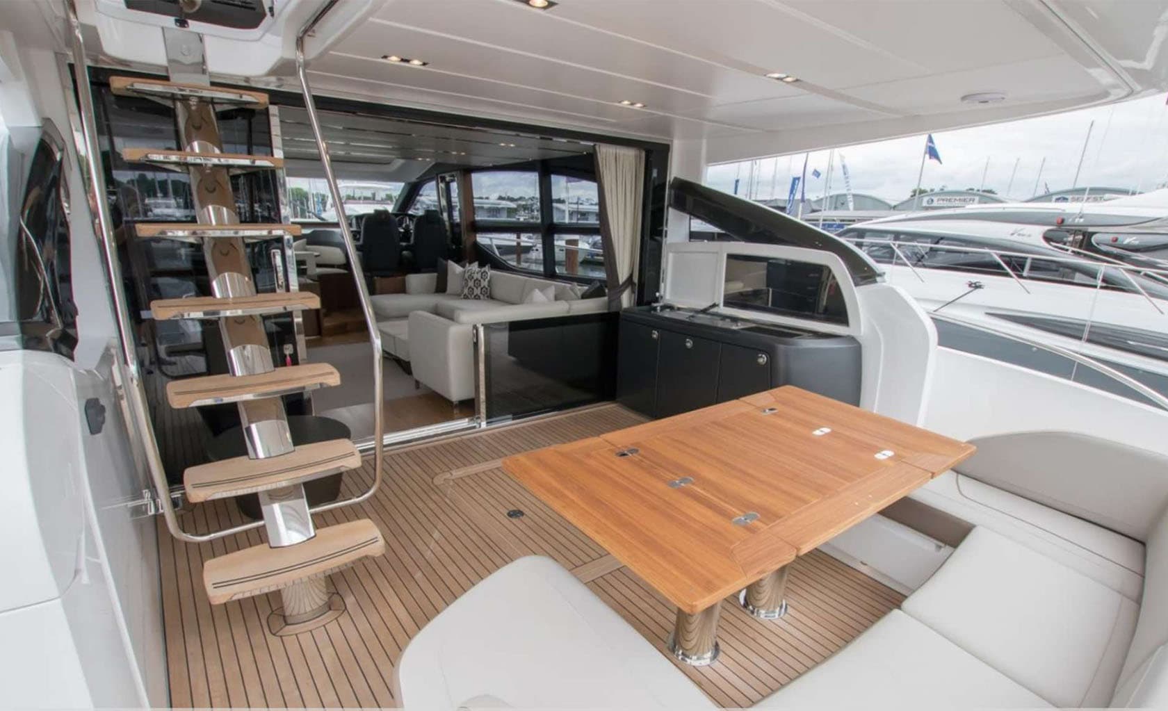 NELENA Aft deck