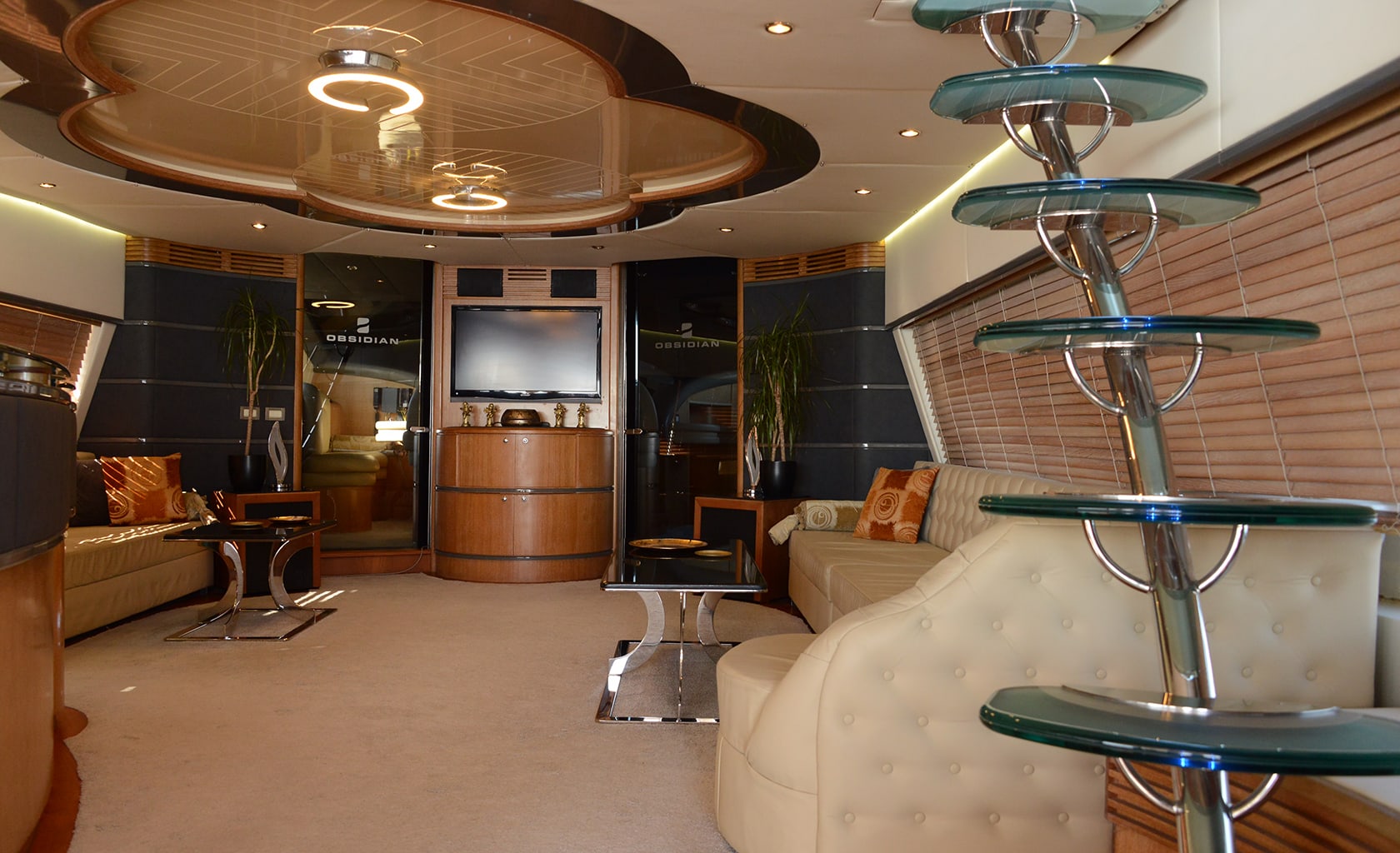 OBSIDIAN Saloon