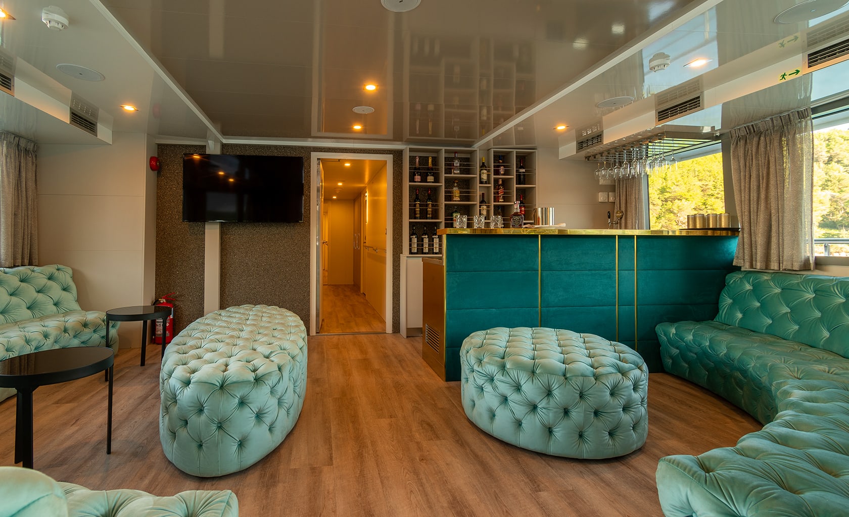 OHANA Lounge area