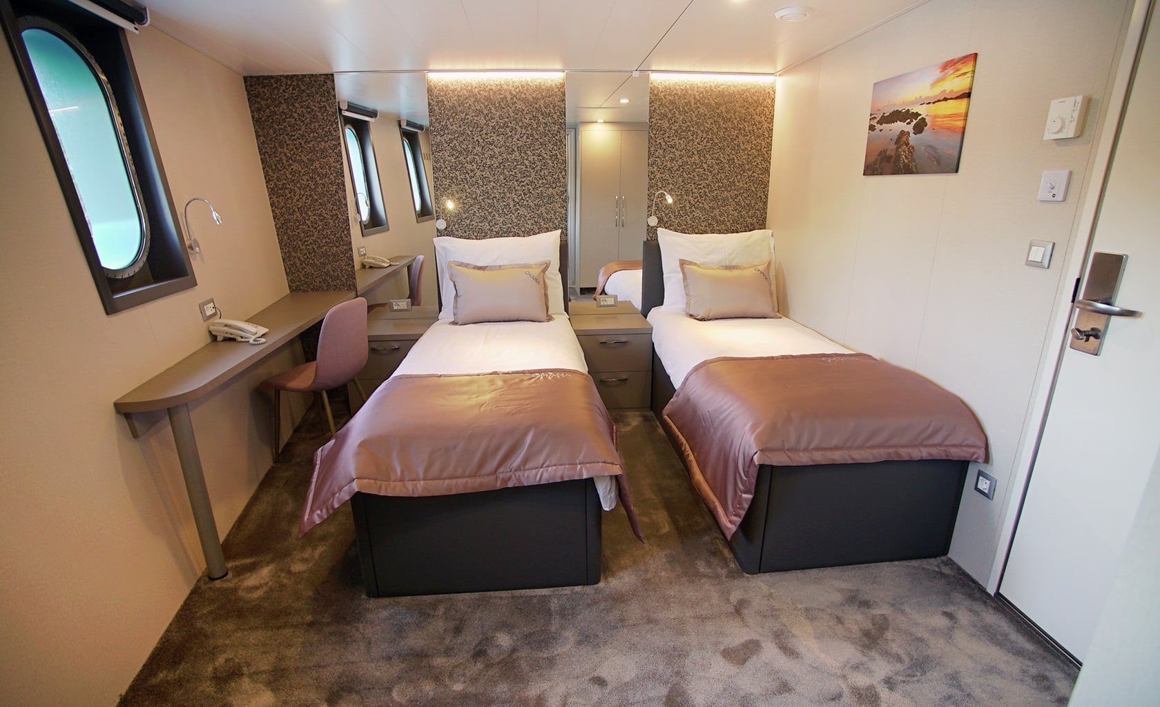 OHANA Twin cabin