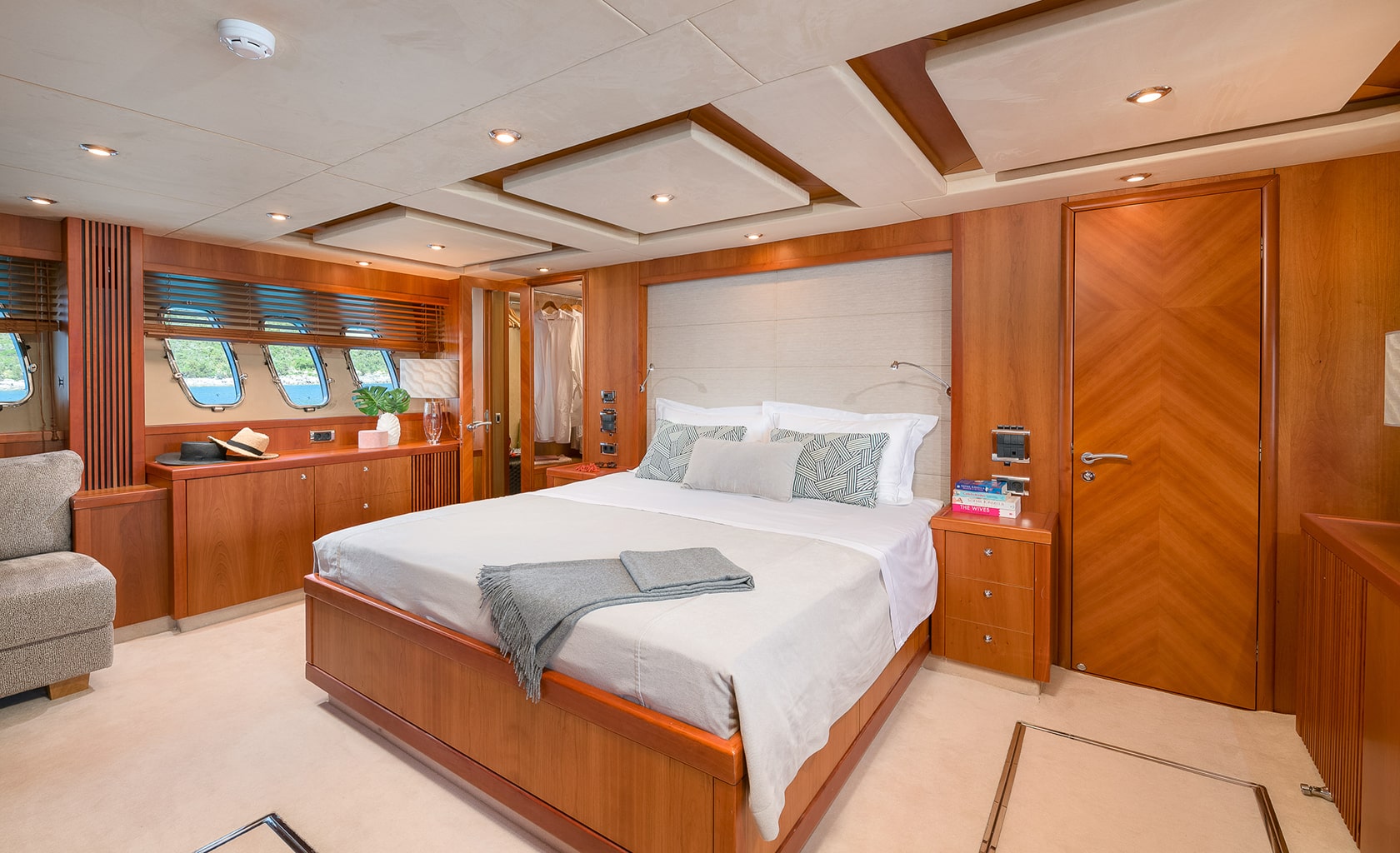 QUANTUM Master cabin
