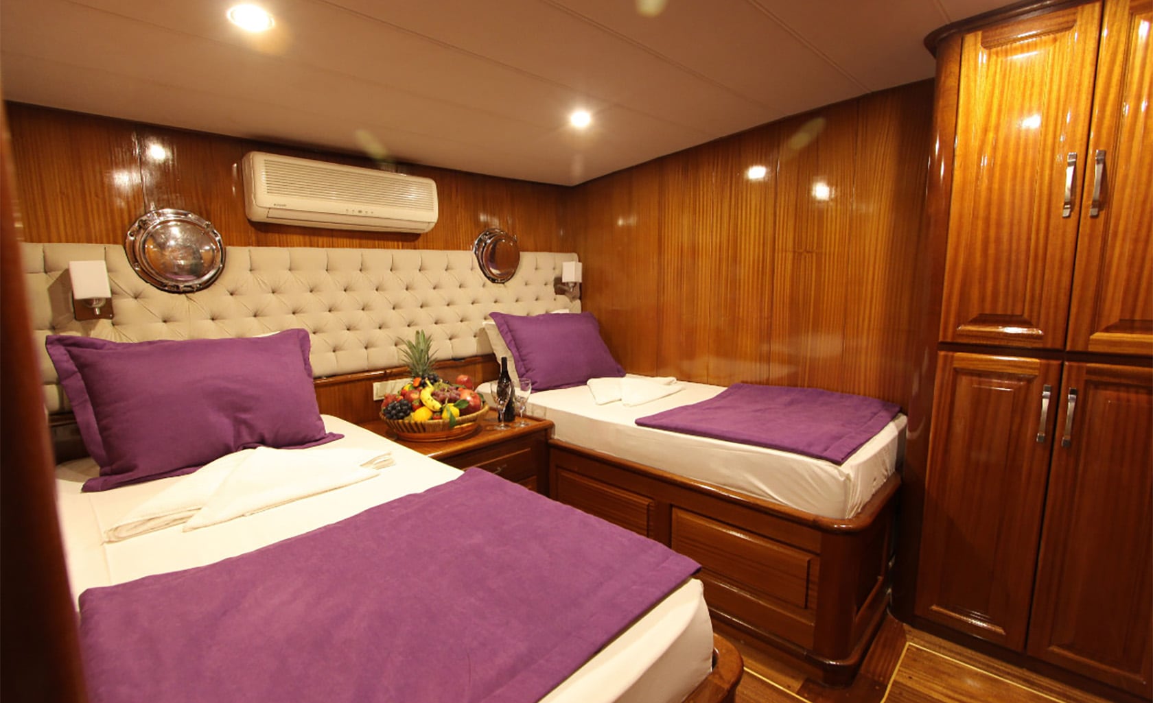 QUEEN LILA Double cabin