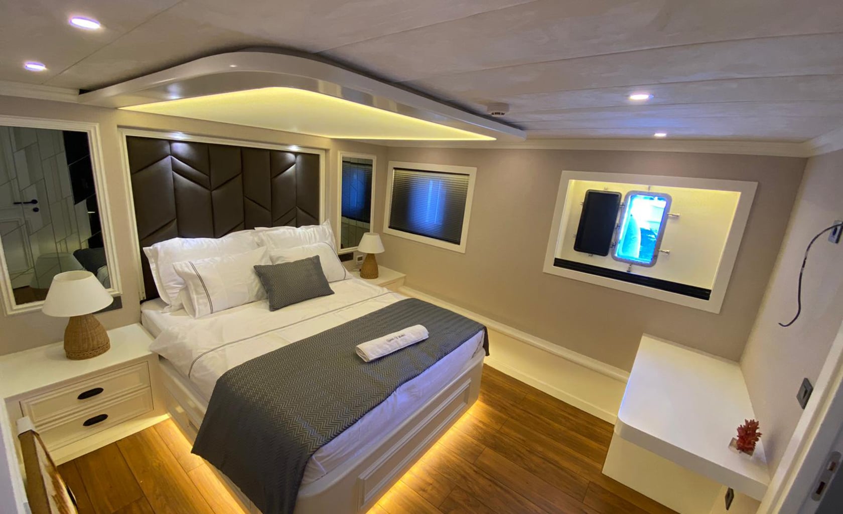 QUEEN OF MAKRI VIP cabin