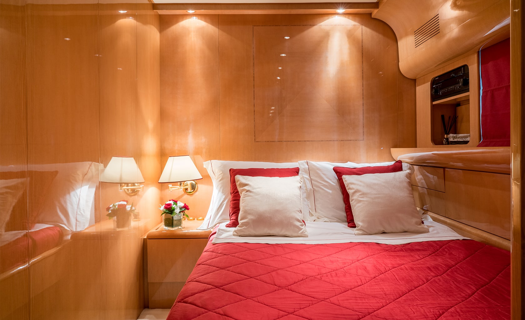 ROMACHRIS II Double cabin