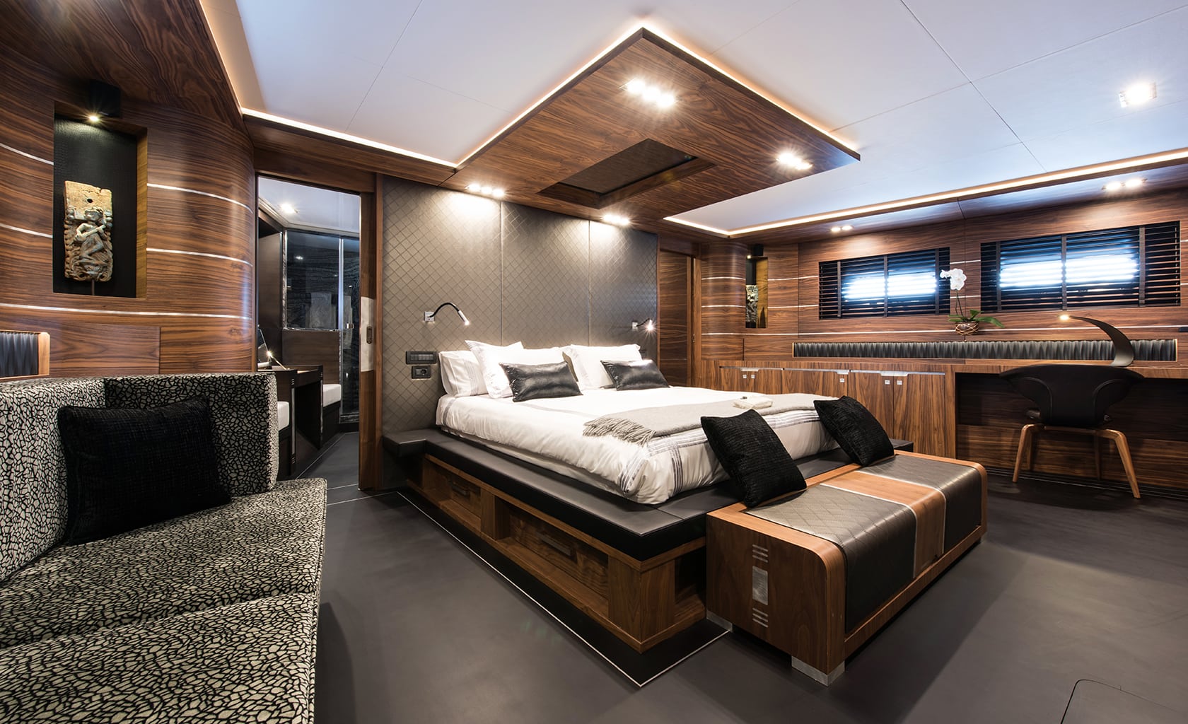 ROX STAR Master cabin