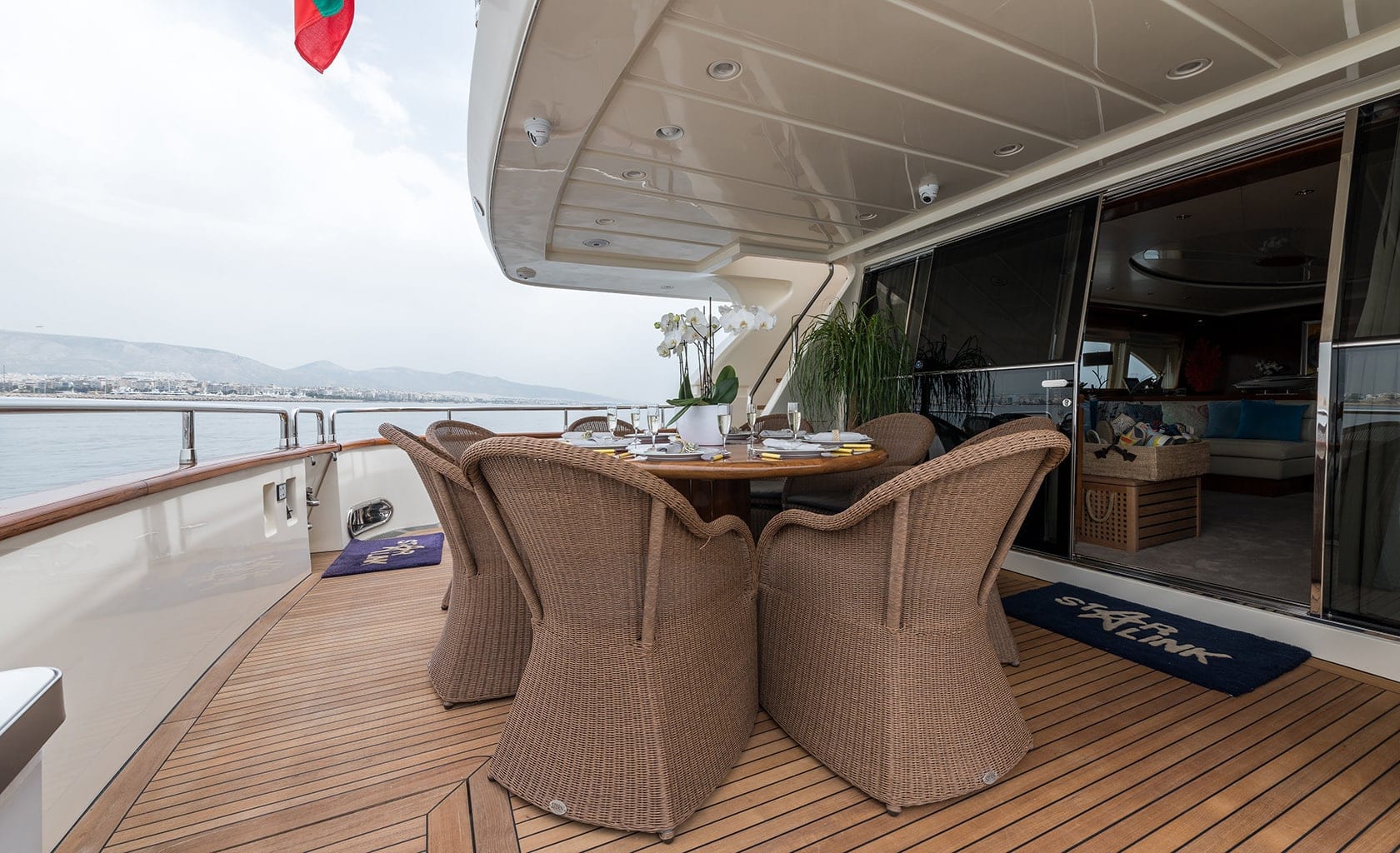 STAR LINK Aft deck
