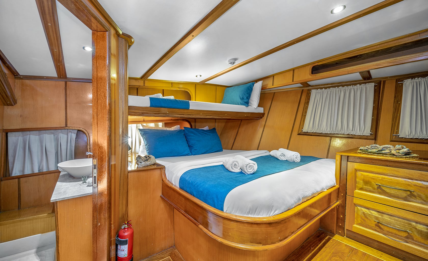 TERSANE 8 Triple cabin