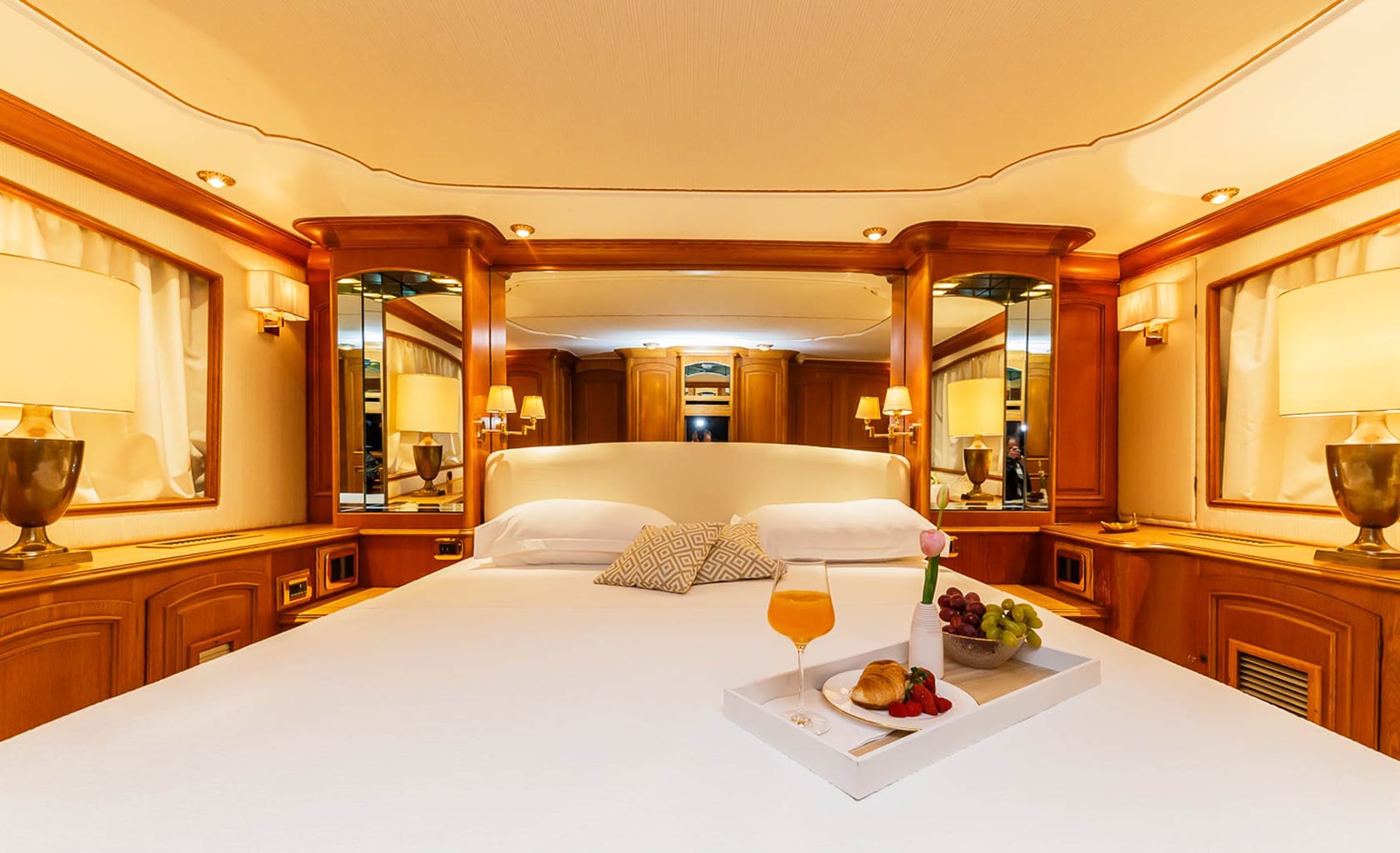 TO JE TO Master cabin