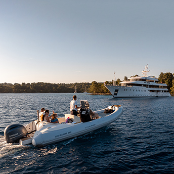 A walkhtrough video of yacht Alfa Mario