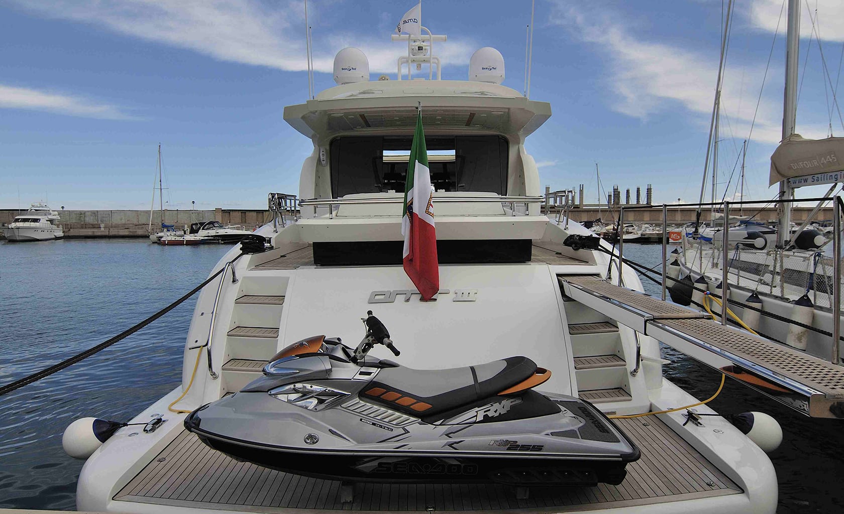 AMIR III Swim platform
