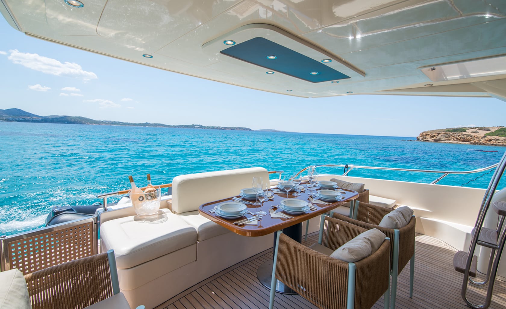 ANTAMAR II Aft deck