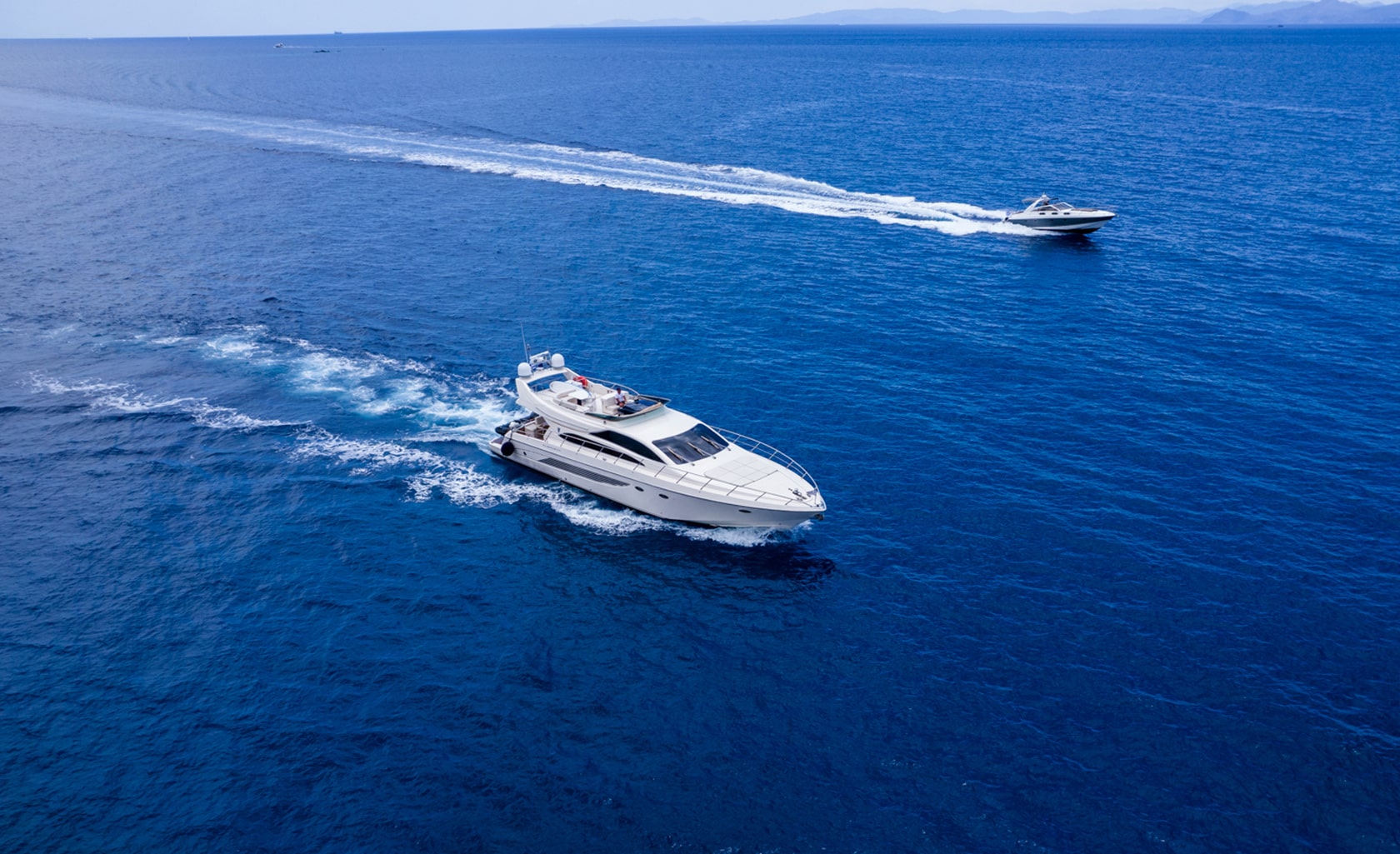 ANTAMAR II Cruising