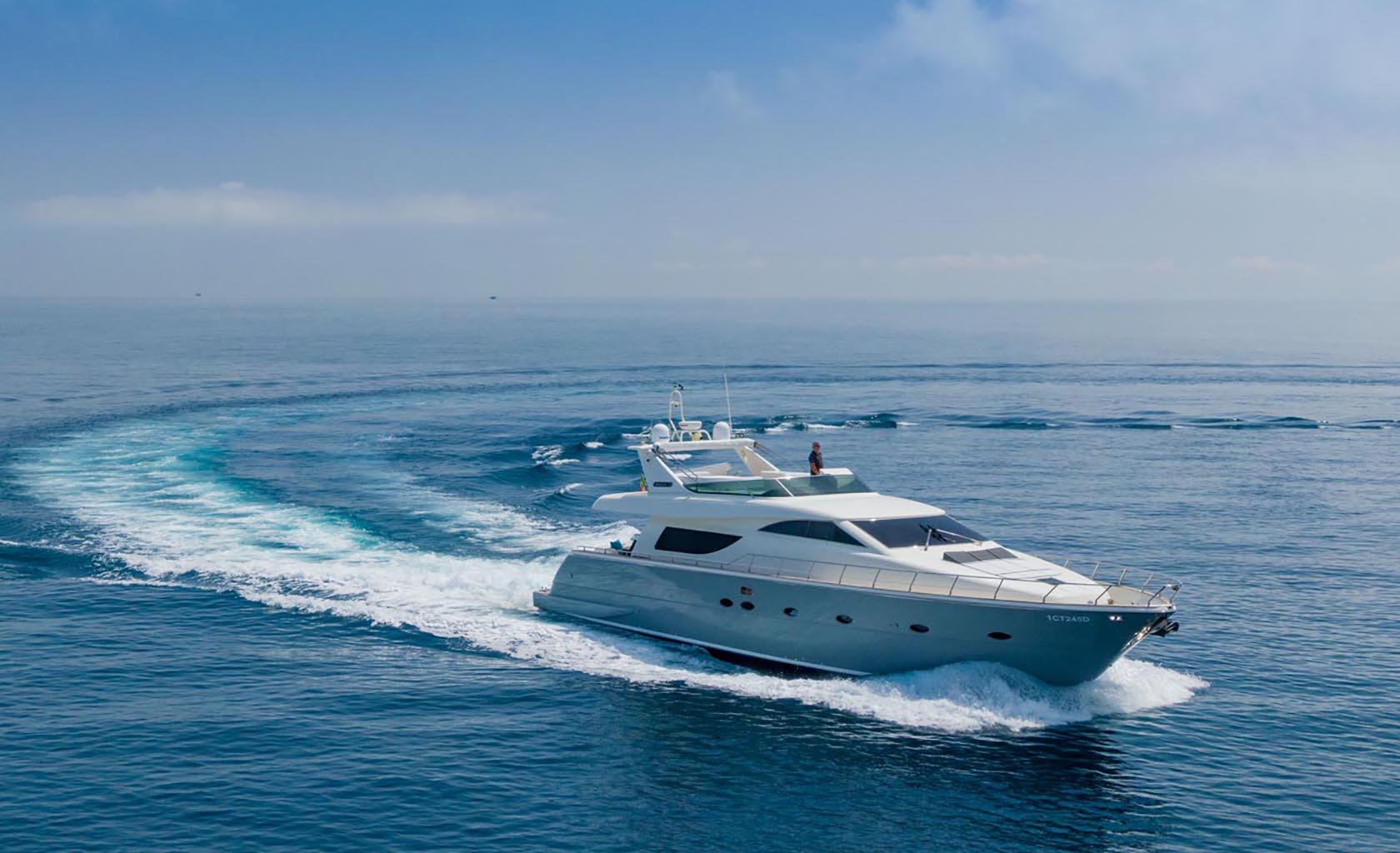 BLUE ICE Cruising