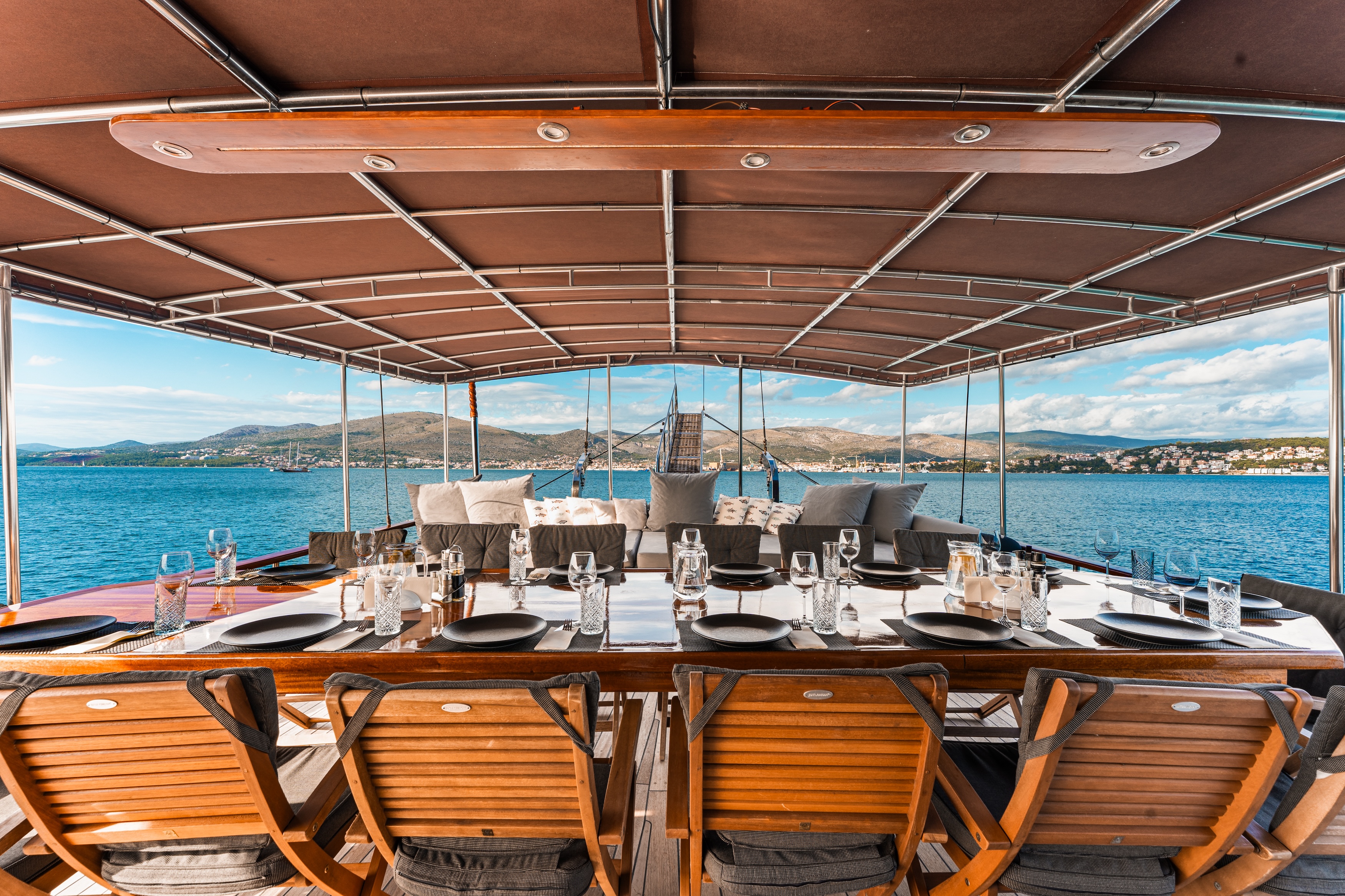 alfresco dining gulets