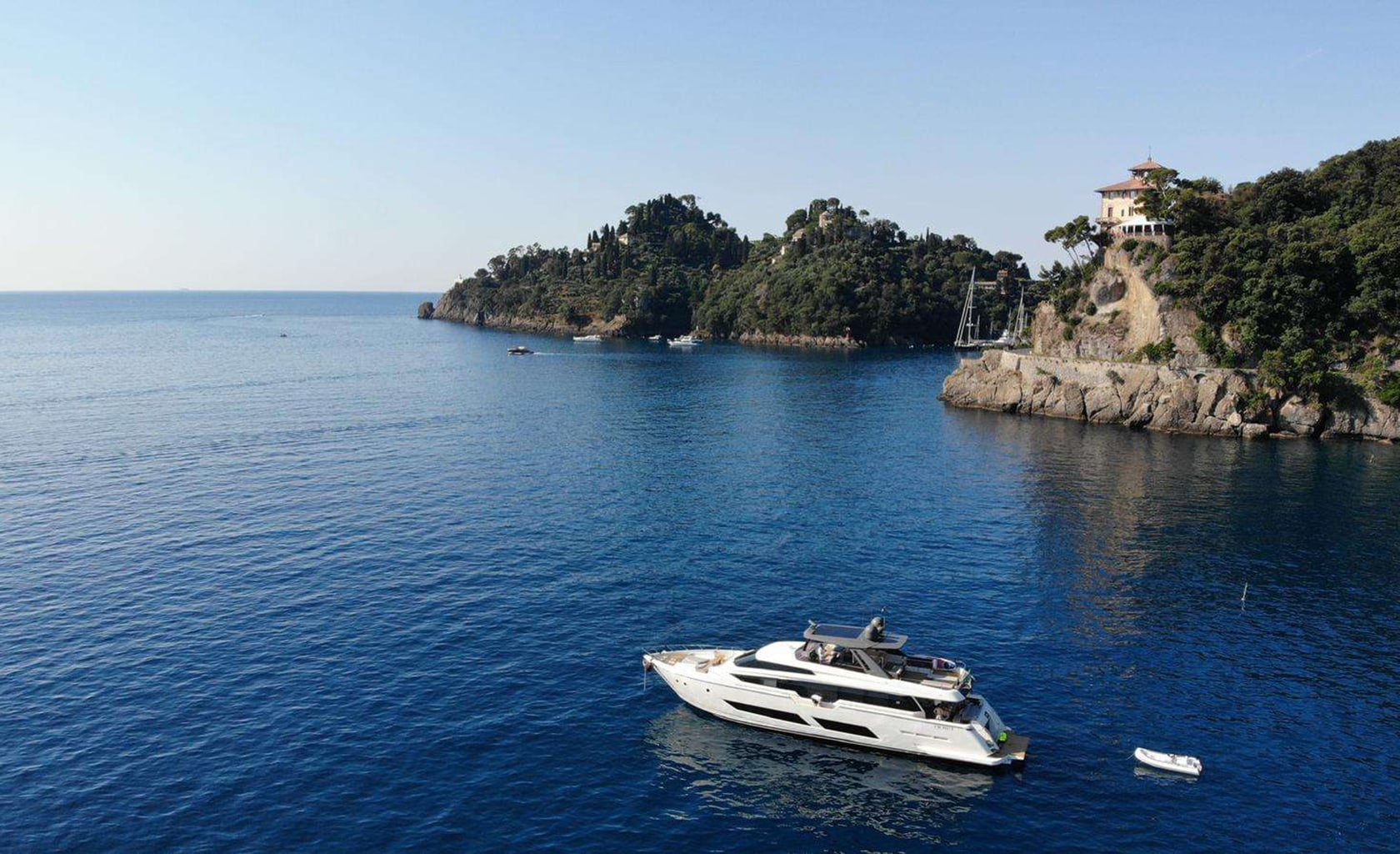 E3 Anchored
